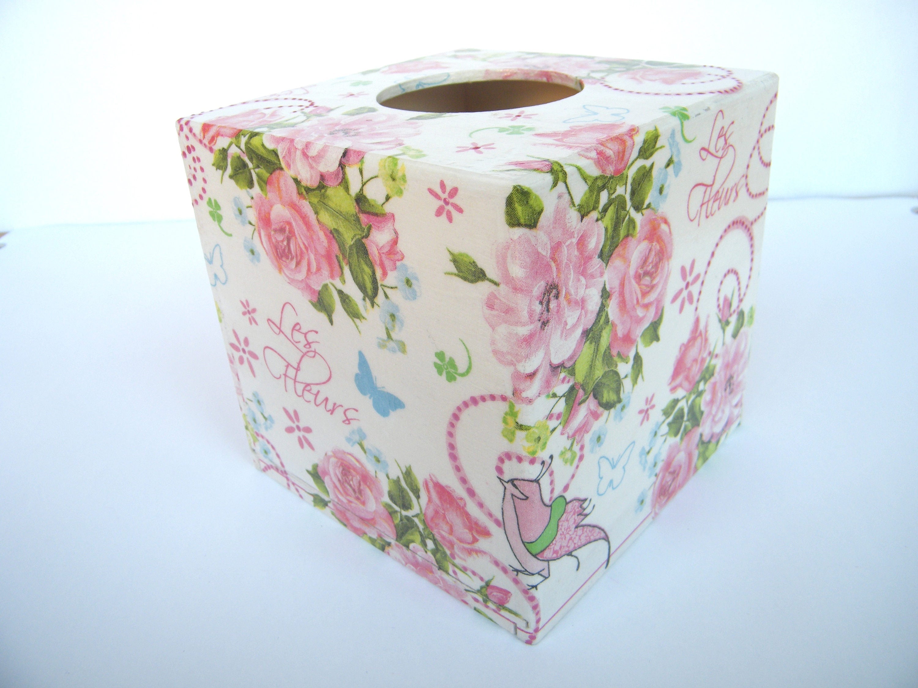 Square tissue cover box, Floral tissue holder, Roses napkins box, Tissue dispenser, Kithchen napkins holder, Shabby Shic Housewarming gift