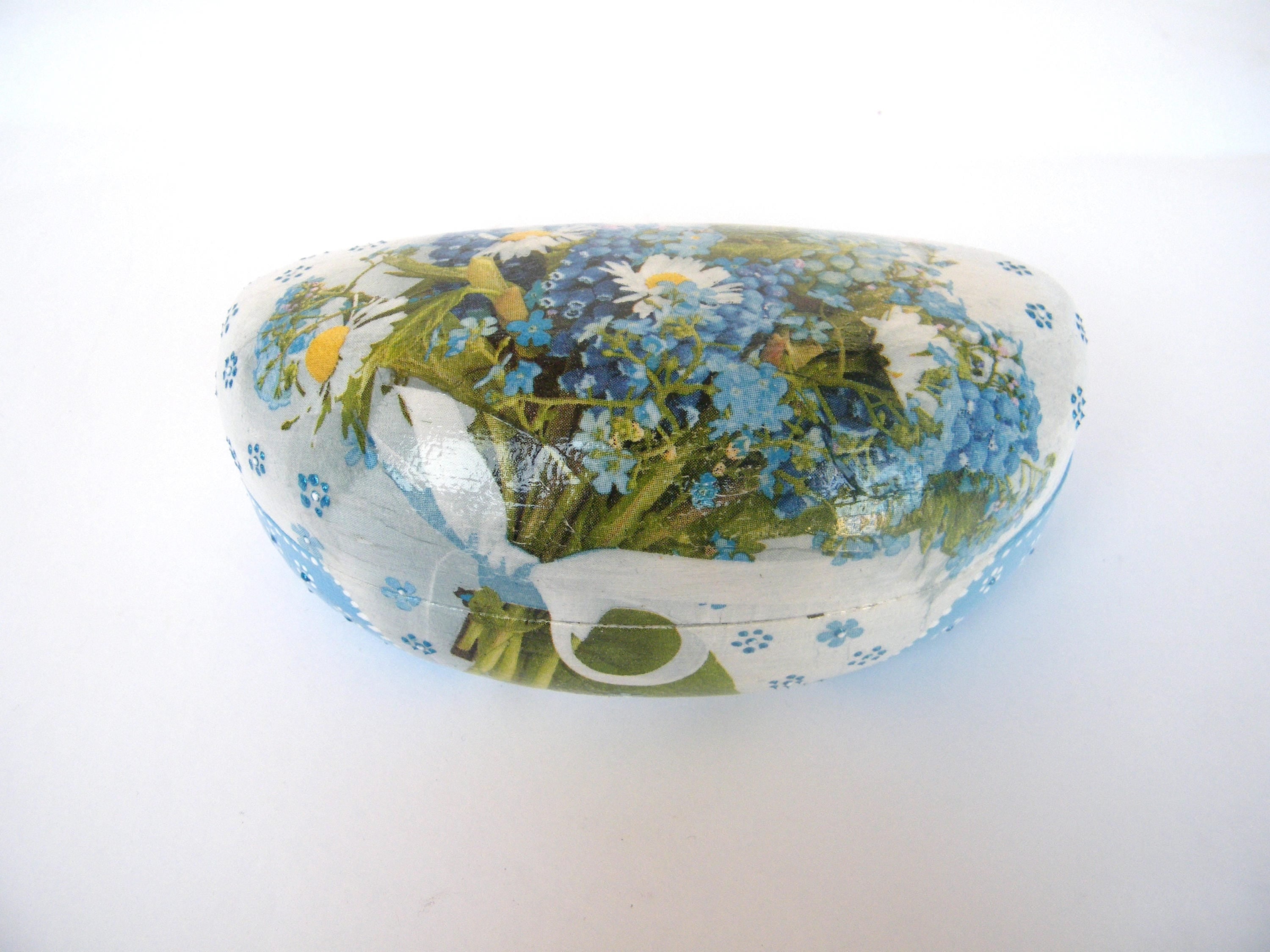 Summer flower sunglasses case, hard spectacle case, white and blue flowers, OOAK gift for her, unique women case, metal storage box, make up