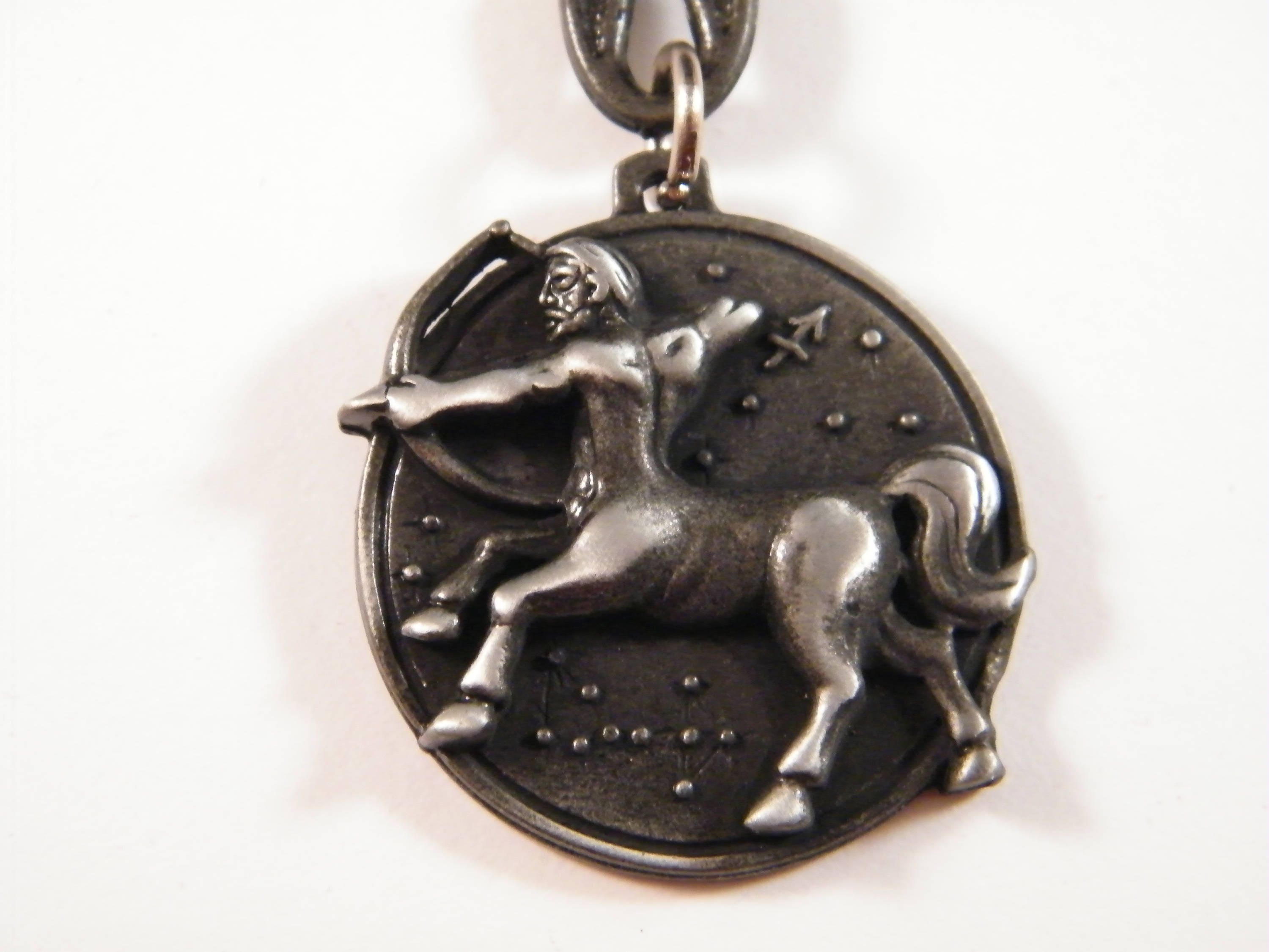 Sagittarius zodiac keychain, zodiac keyring, astrology charm, horoscope pendant, Sagittarus jewelry, birthday gift, bag charm, car accessory