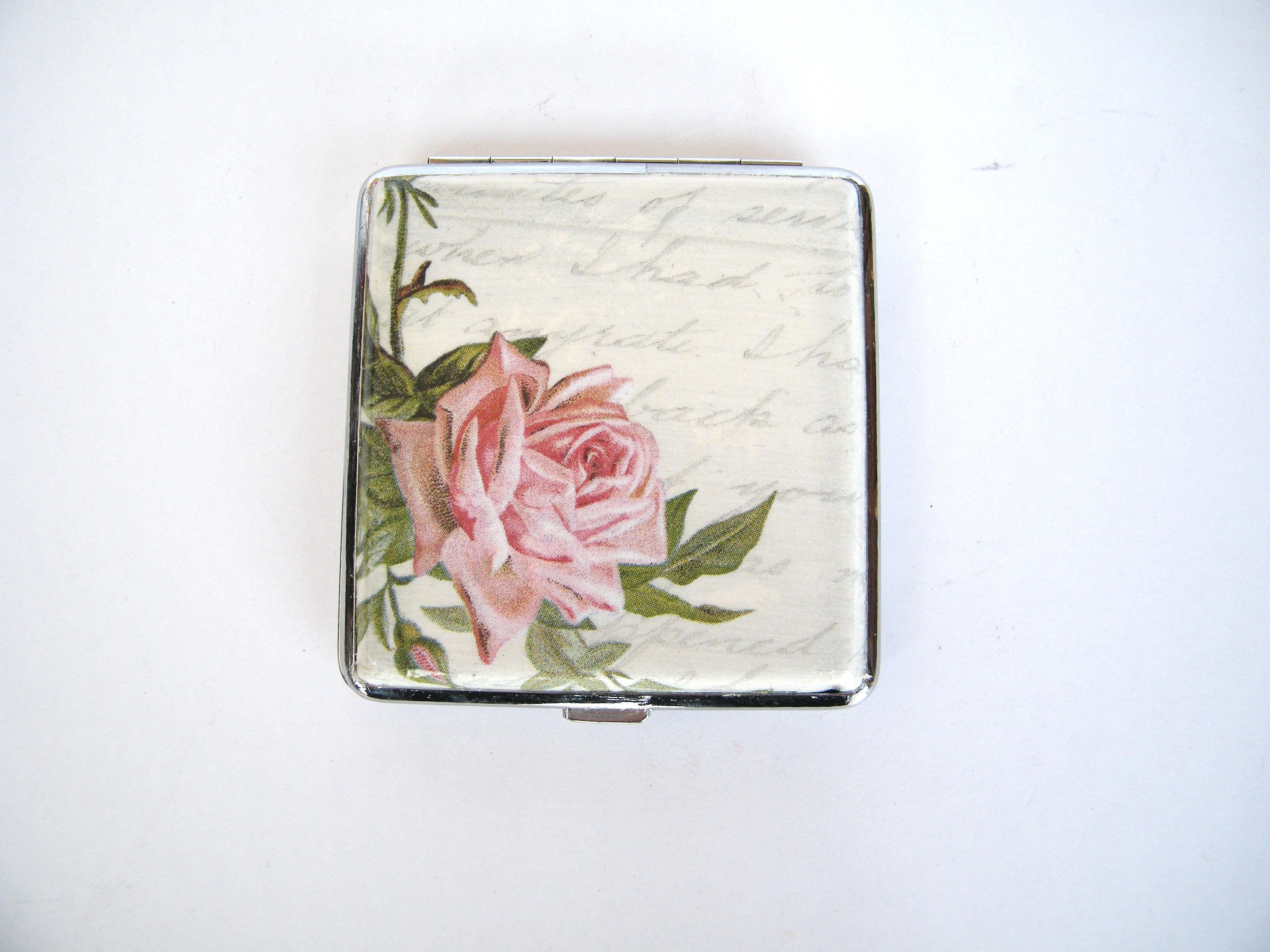 Cigarrette case for women, smokers gift, elegant case with rose, king size cigarette box for her, vintage case for her, floral OOAK gift