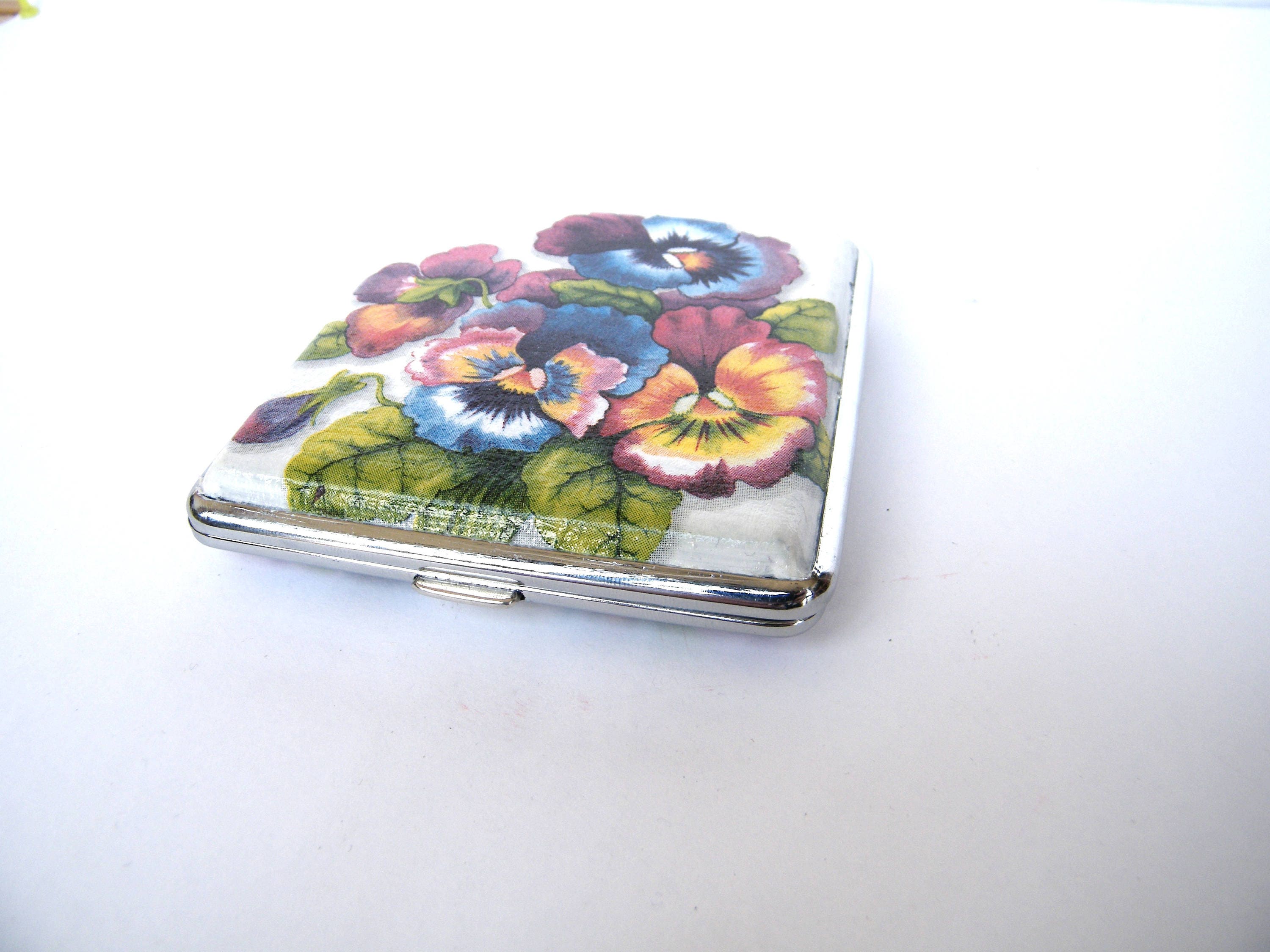 Cigarette case with pansies, smoking accessory, spring flowers, women wallet, gift for smoker, floral gift for her, elegant case