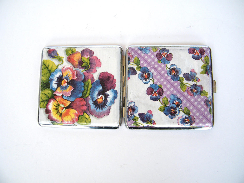 Cigarette case with pansies, smoking accessory, spring flowers, women wallet, gift for smoker, floral gift for her, elegant case
