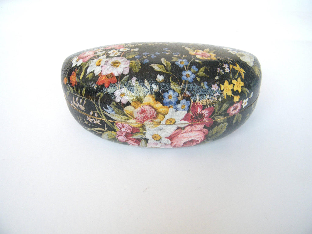 Woman Sunglasses Case, Elegant Spectacle Case, Hard Glasses Case, Shabby Chic, OOAK Gift for Her, Fabulous Bag Accessory, Purse Organizer