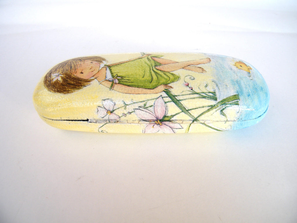 Kids eyeglasses case, girls gift idea, spectacle case, hard glasses holder, vision accessory, cute girl storage box, antiscratching case