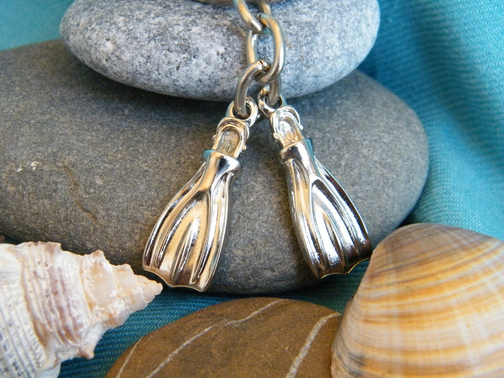 Scuba diving flippers keyring, diving keychain, swimmers gift, swim team, diving sports Charm, diver fins, gift for diving lovers