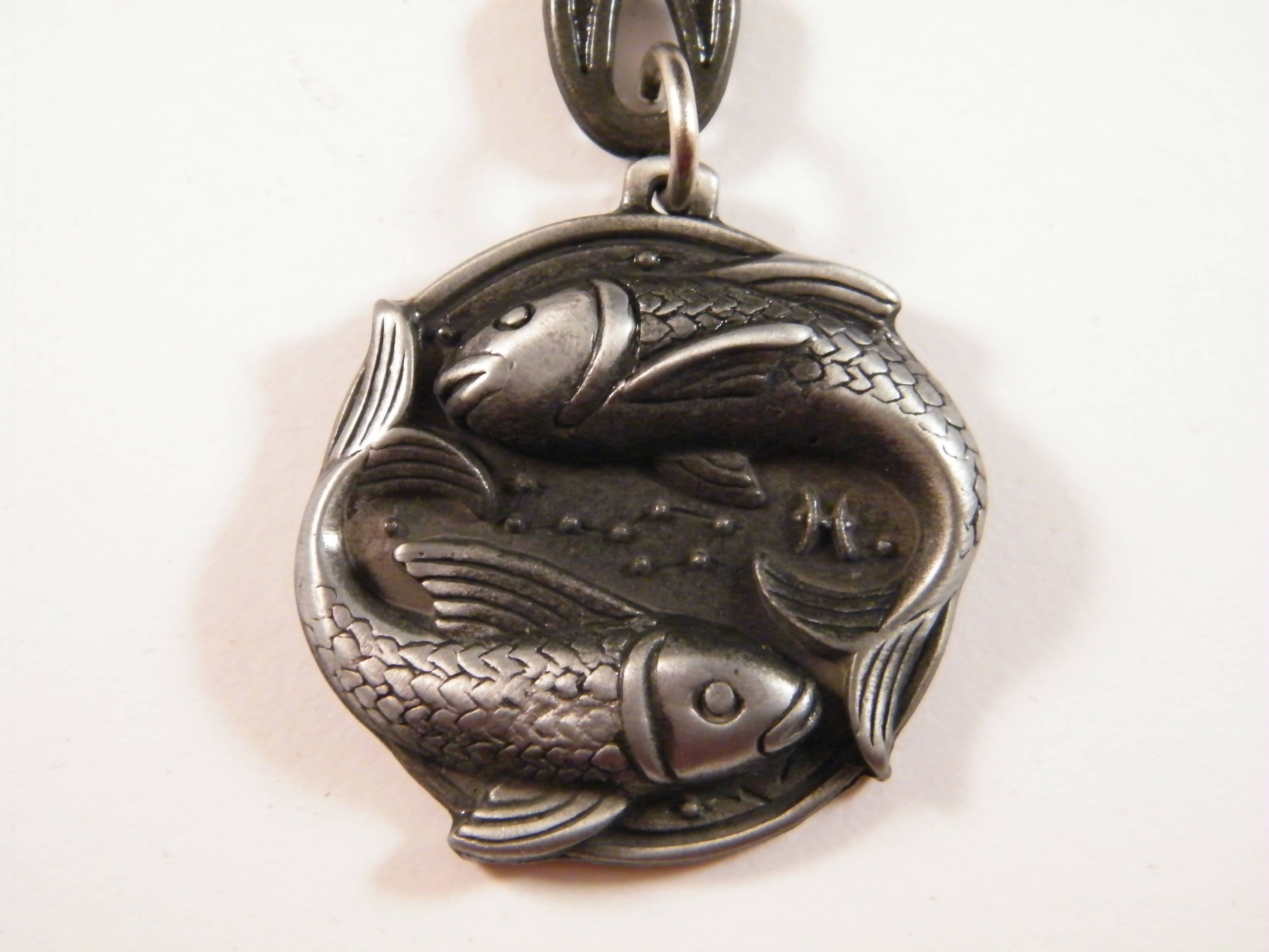 Pisces keychain, zodiac keyring, astrology sign, birthday gift, star charm, horoscope constellation, zodiac simbol pendant, car accessory