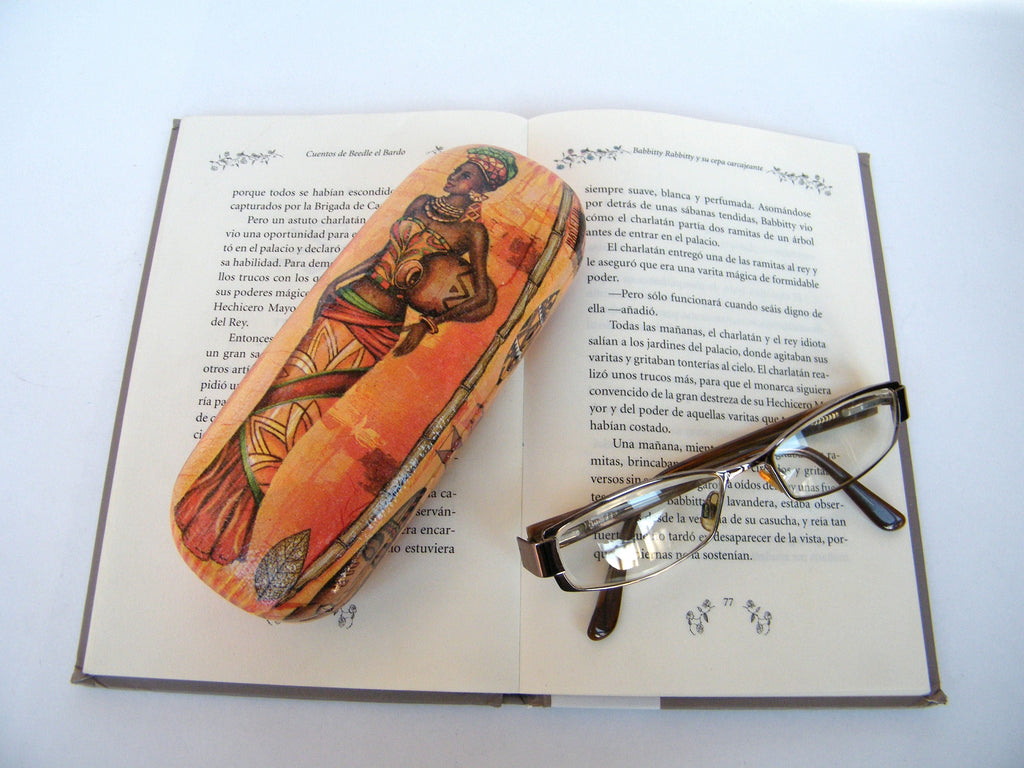 African Hard Eyeglass Case, Spectacle Case, Vintage Storage Box, Glasses Holder with Africana, Metal Handbag Case, Gift for Afroamericana