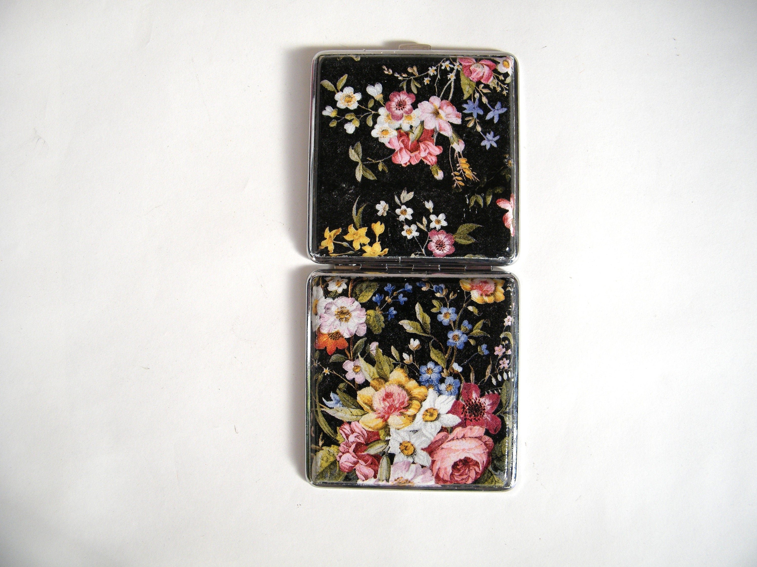 Blossom Cigarette case, smokers OOAK gift, vintage cigarrette box, metal case with flowers, elegant case, woman wallet, gift for her,