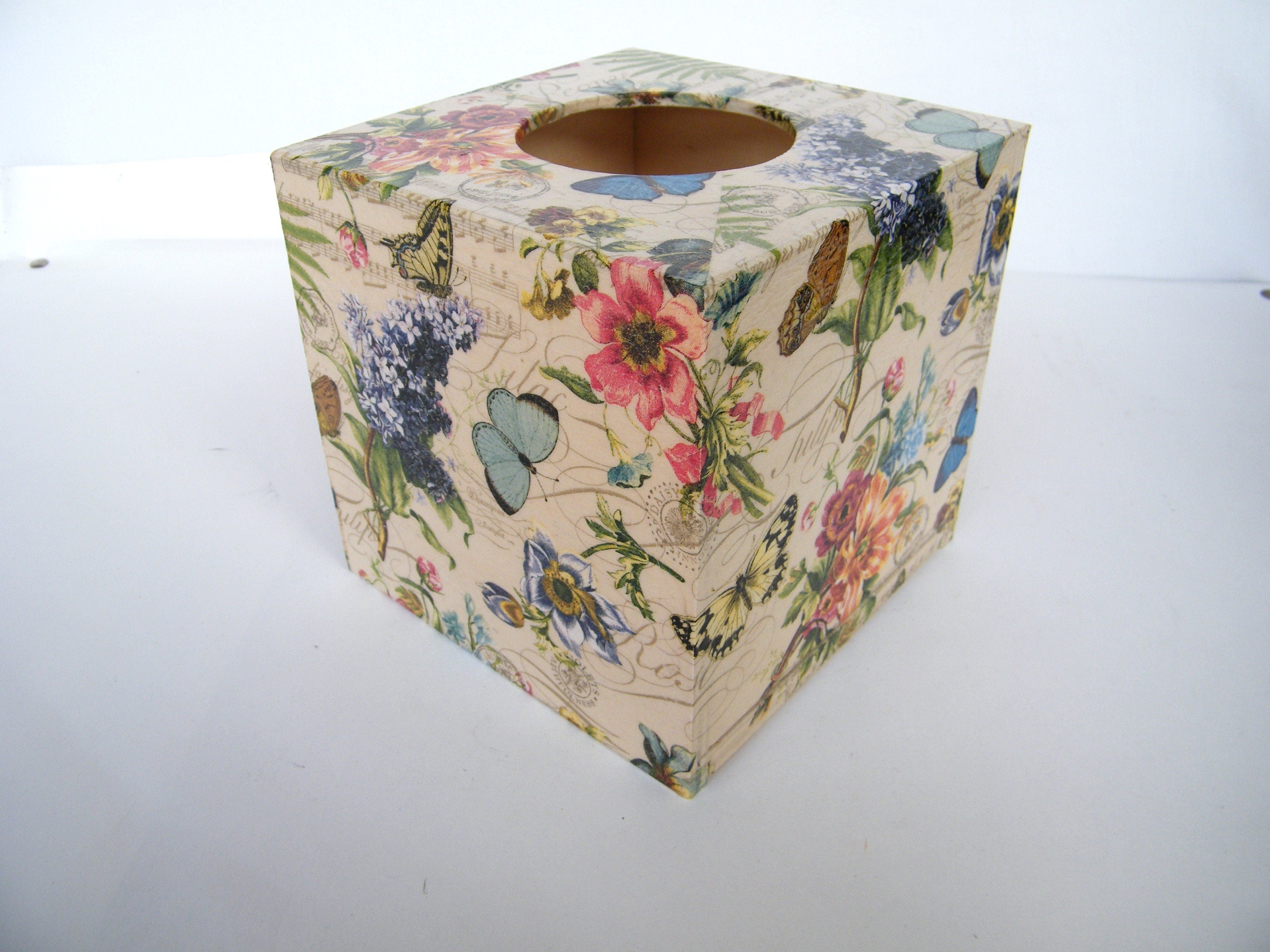 Flowers Tissue Box Cover, Square Tissue Box, Floral Napkins Box, Tissue Dispenser, Kithchen Napkins Holder, New Home Gift, Serviletten Box