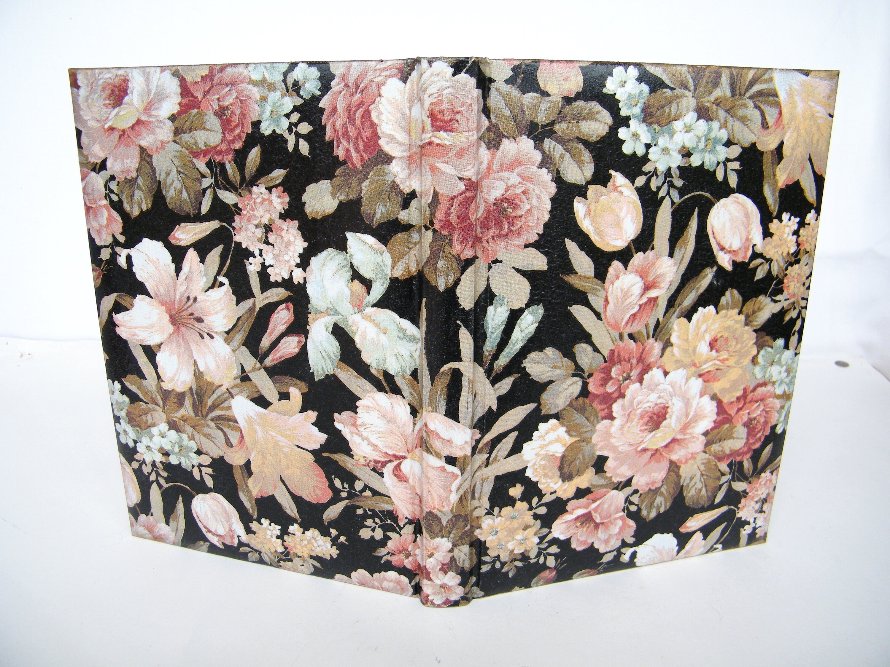 2026 A5 Daily Diary: Blossom Flowers Hard Cover Planner