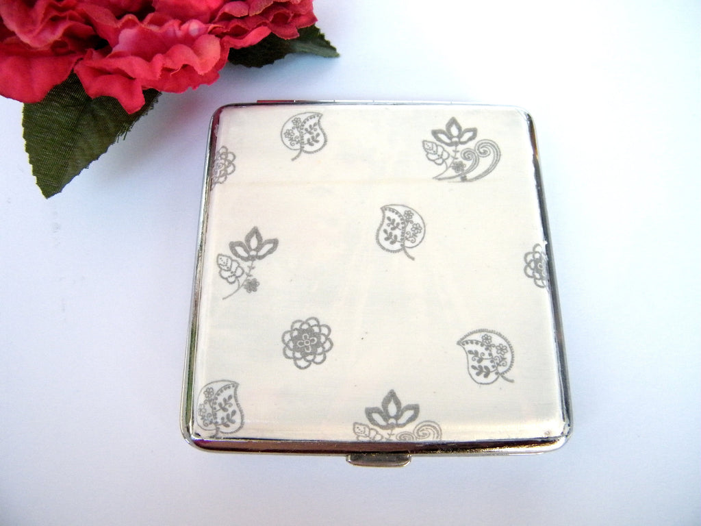 Elegant Cigarette Case with Lace, Cigarette box, Bag Purse, Perfect Gift for Smokers - Backpack Purse and Credit Card, Woman Case for bag