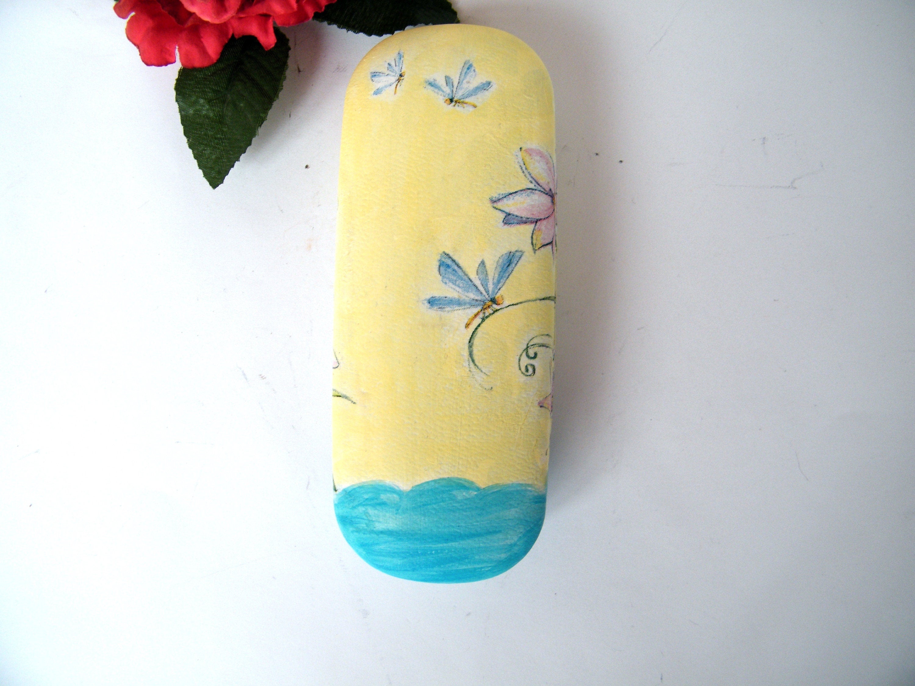 Kids eyeglasses case, girls gift idea, spectacle case, hard glasses holder, vision accessory, cute girl storage box, antiscratching case