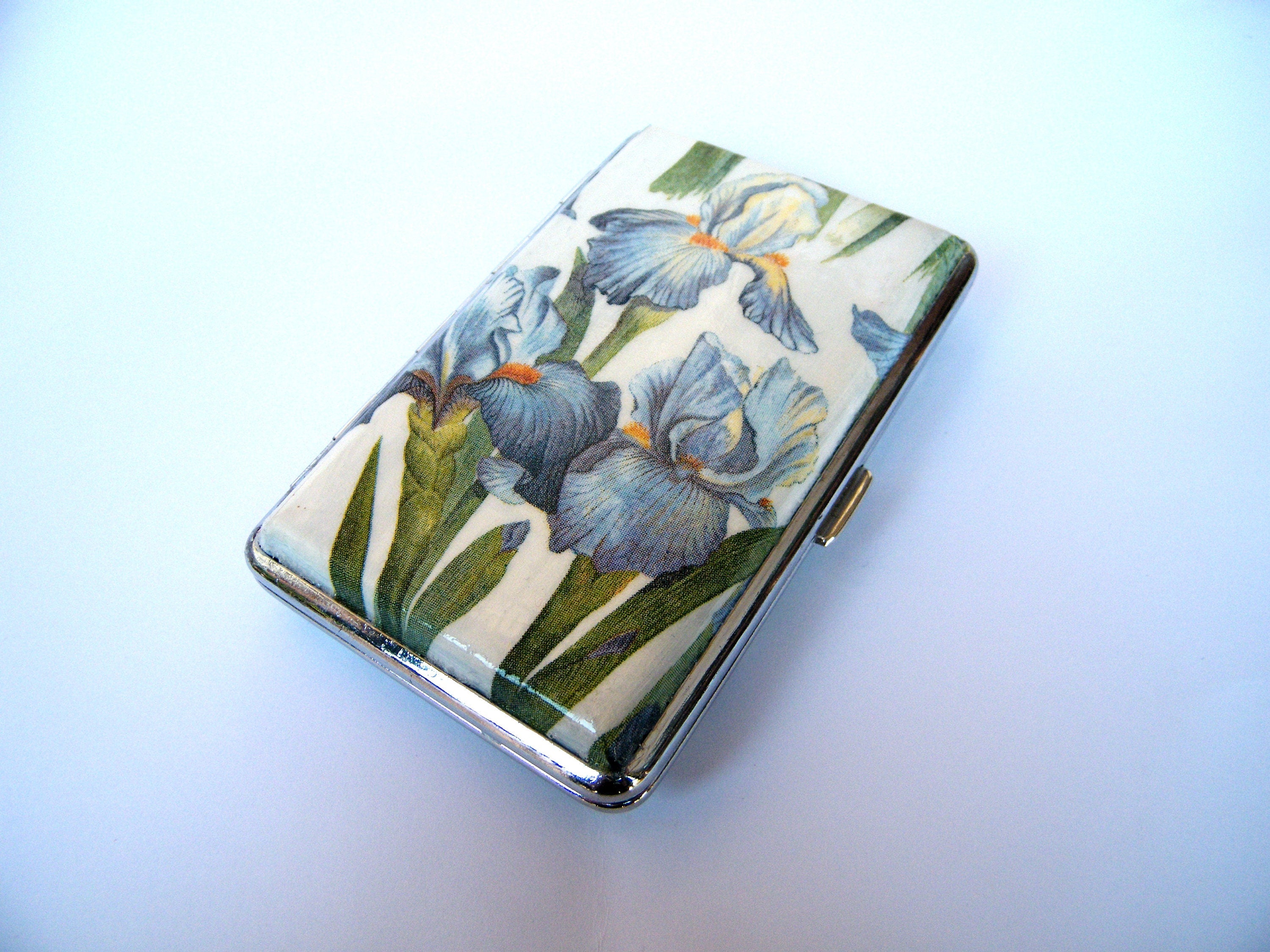 Cigarette case 100's with blue iris, business card holder, cigarrette holder for woman, credit card box, gift for smokers, clutch case