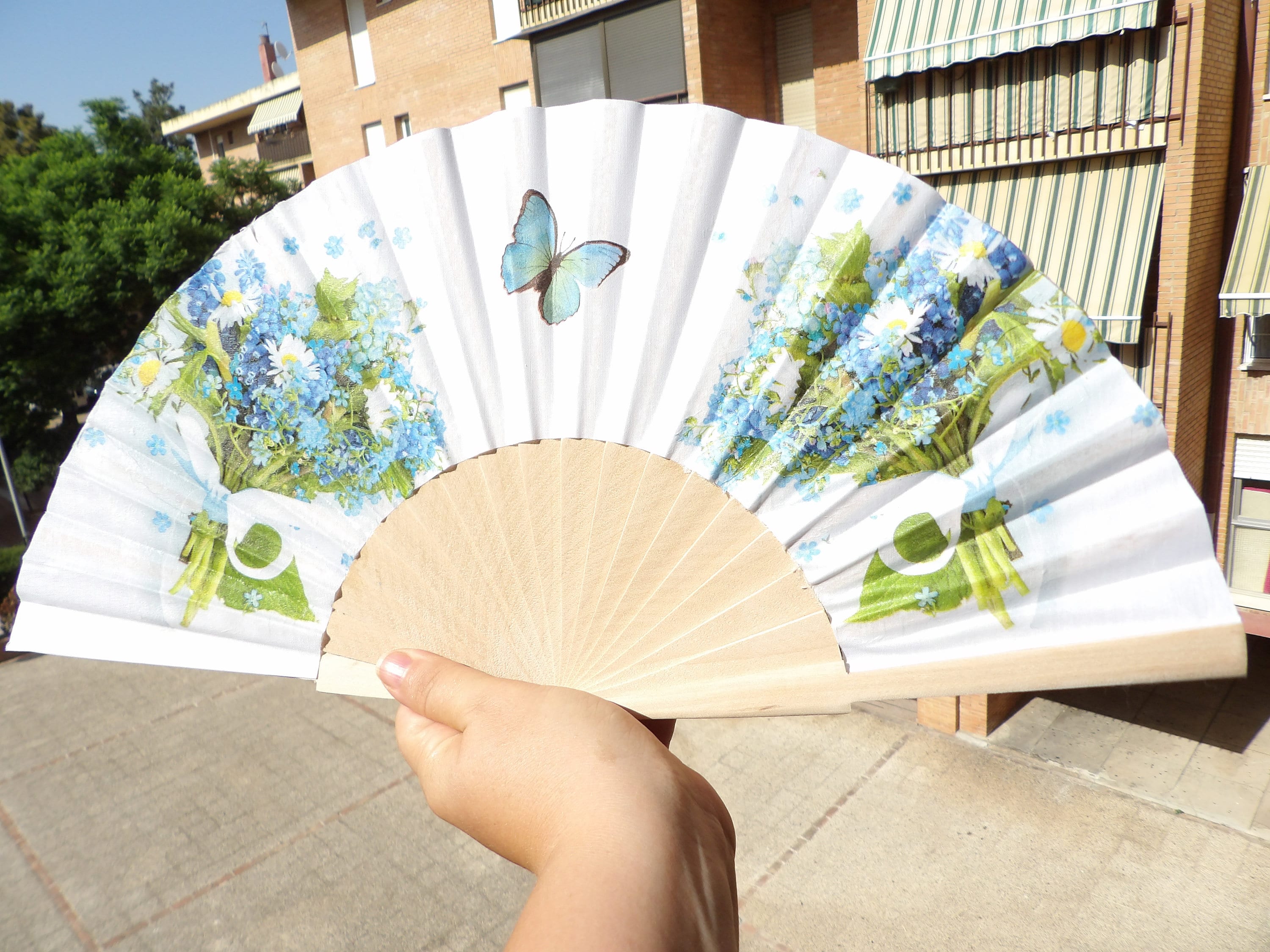 Blue wild Flowers Holding Hand Fan, Spanish Hand Fan, Contemporary Hand Fan, Summer Accessory, Wedding Favor, Evening Dress Accessory
