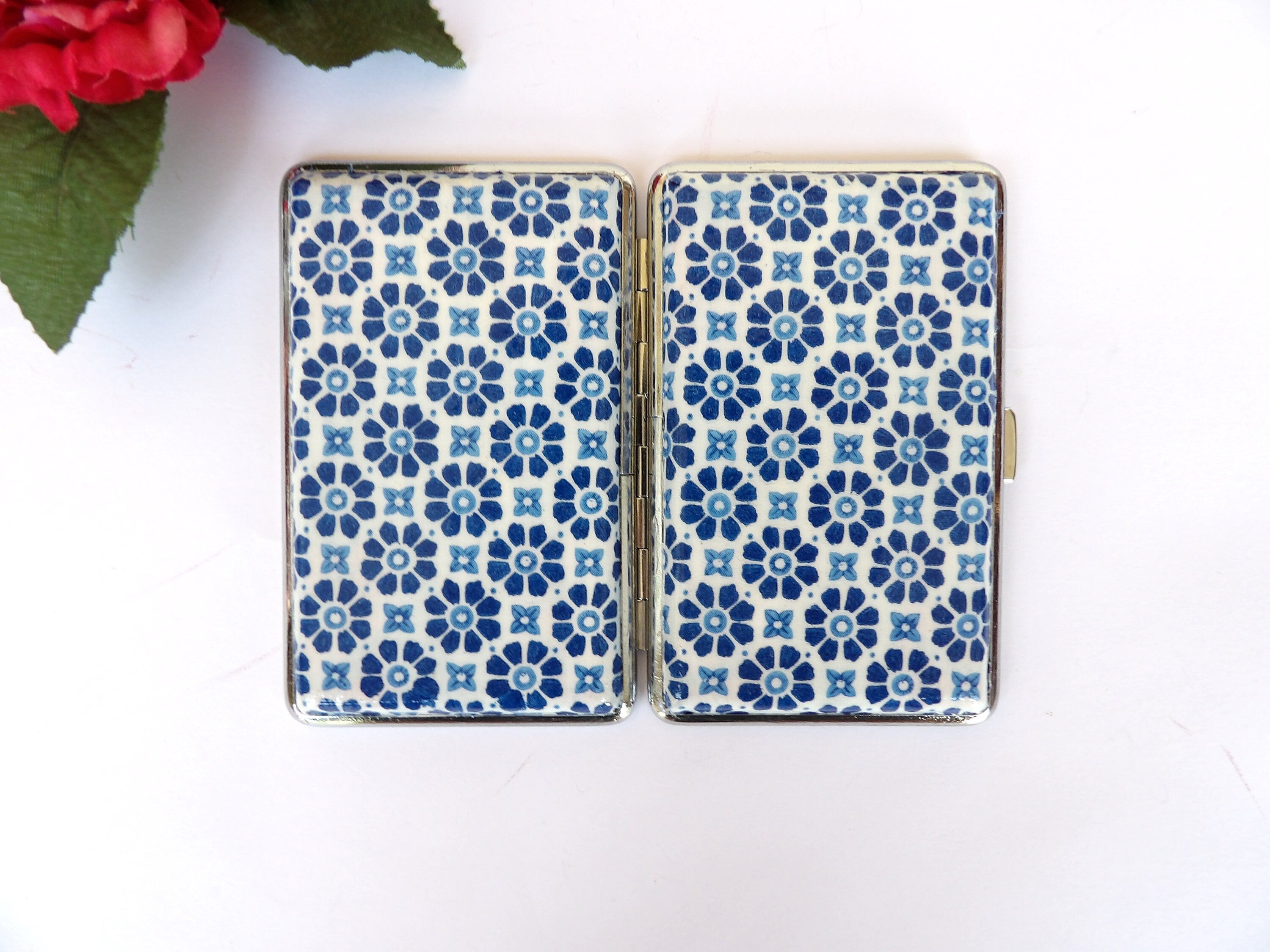 Mediterranean Tiles cigarrette case, 100's slim cigarette box, Blue White pattern, floral pattern, business card case, elegant gift for her