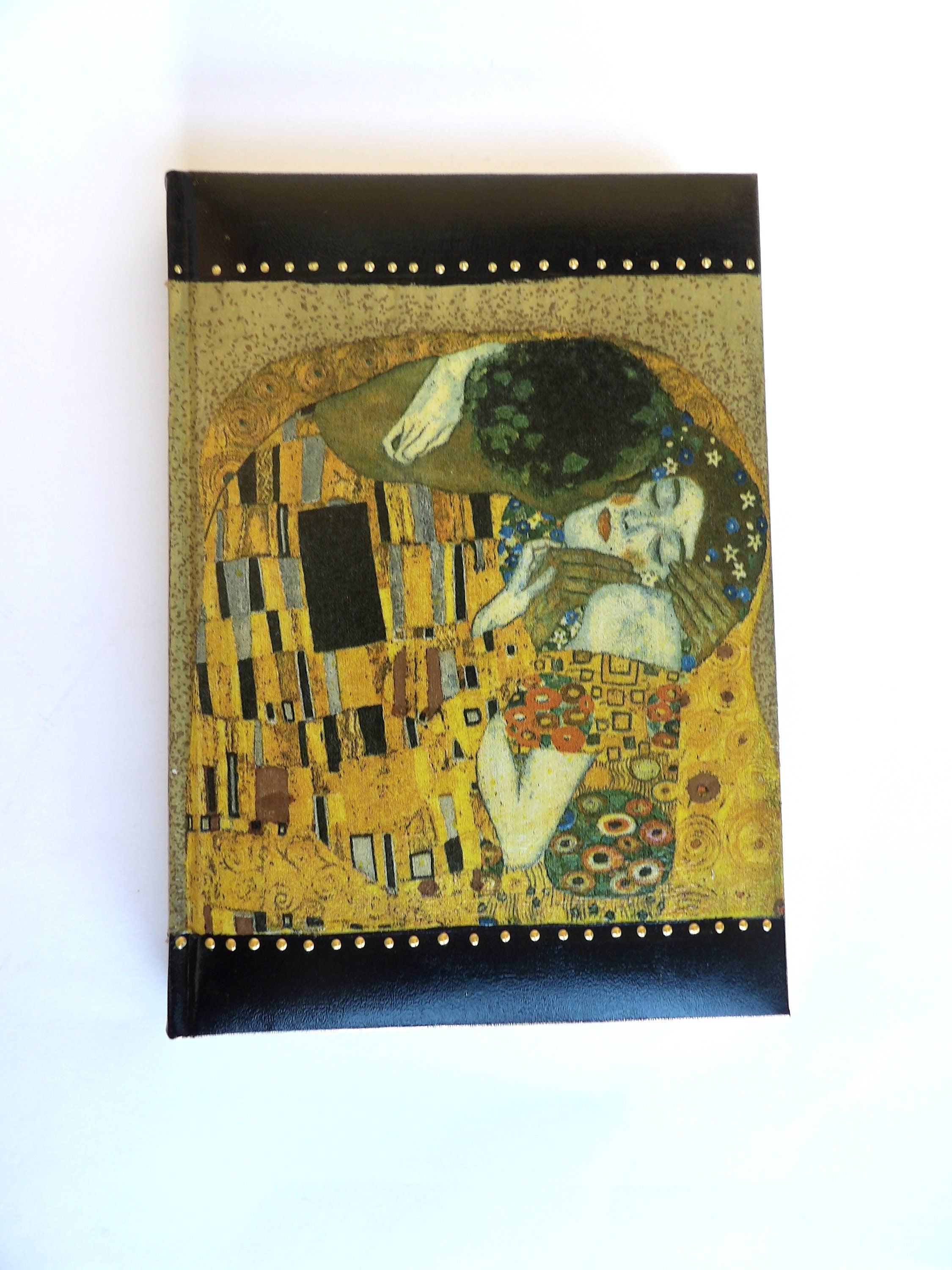Gustav Klimt 'The Kiss' 2026 A5 Daily Art Diary