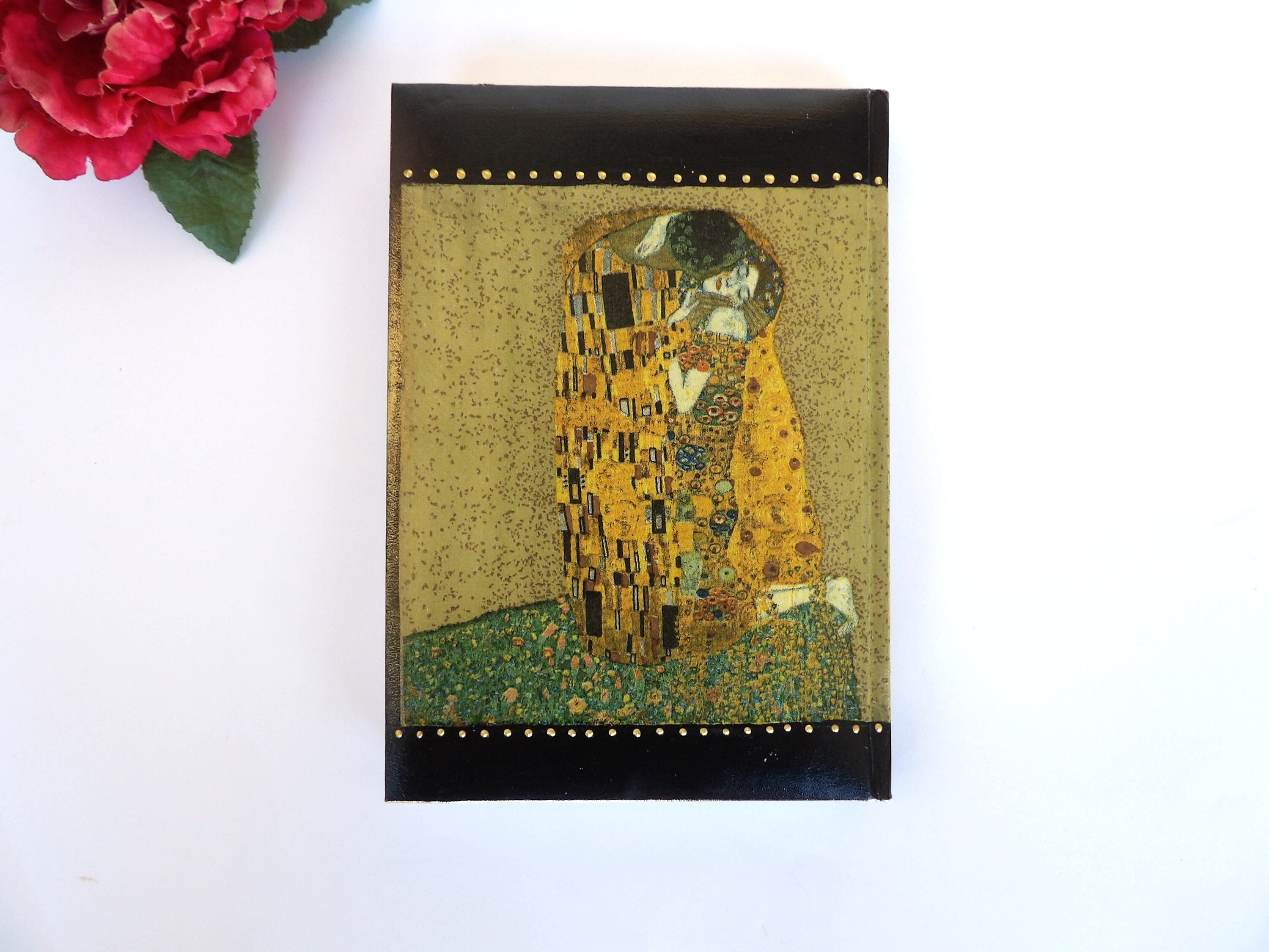 Gustav Klimt 'The Kiss' 2026 A5 Daily Art Diary