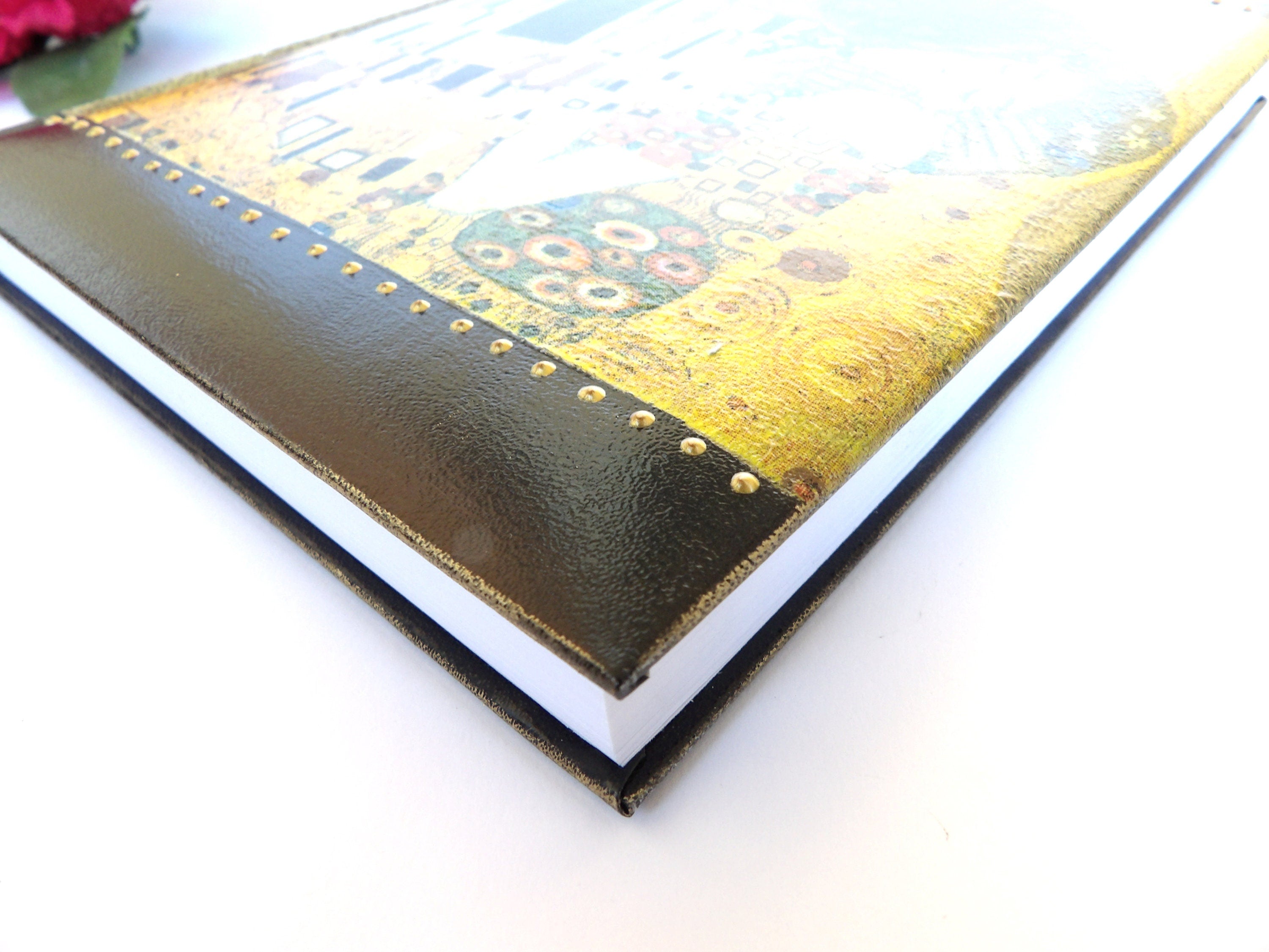 Gustav Klimt 'The Kiss' 2026 A5 Daily Art Diary