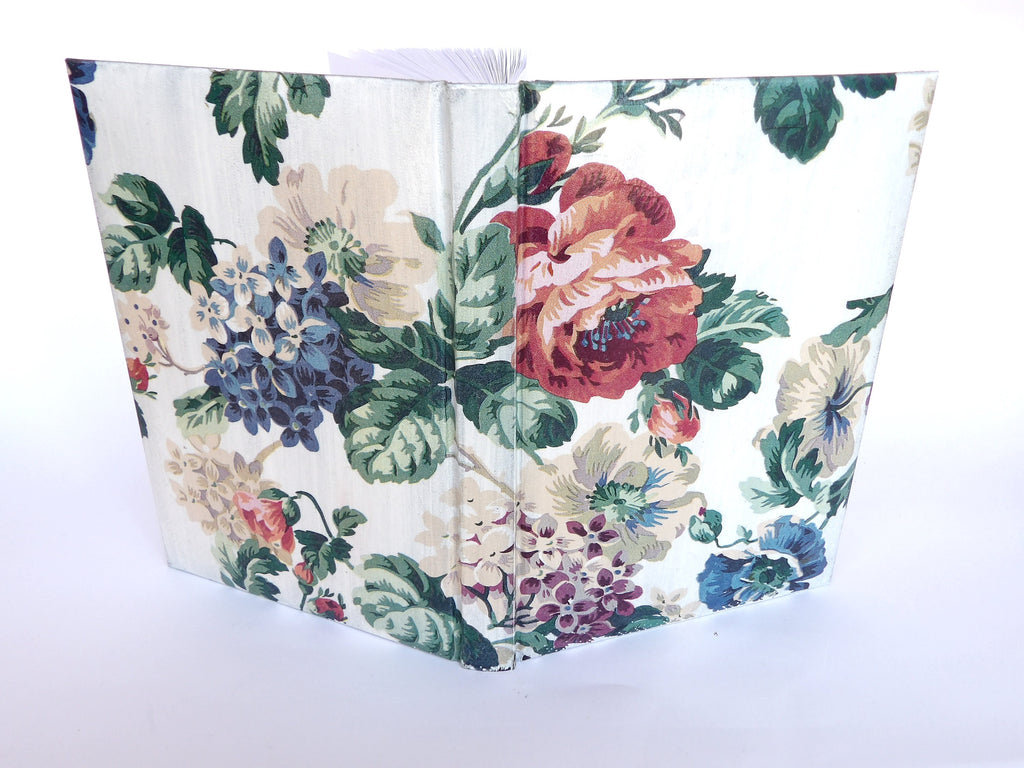 Day a Page Diary 2026, A5 Hard Cover Planner, Journal, Appointment Book, Agenda Day Per Page, Floral Co-worker Gift, Multilingual Calendar