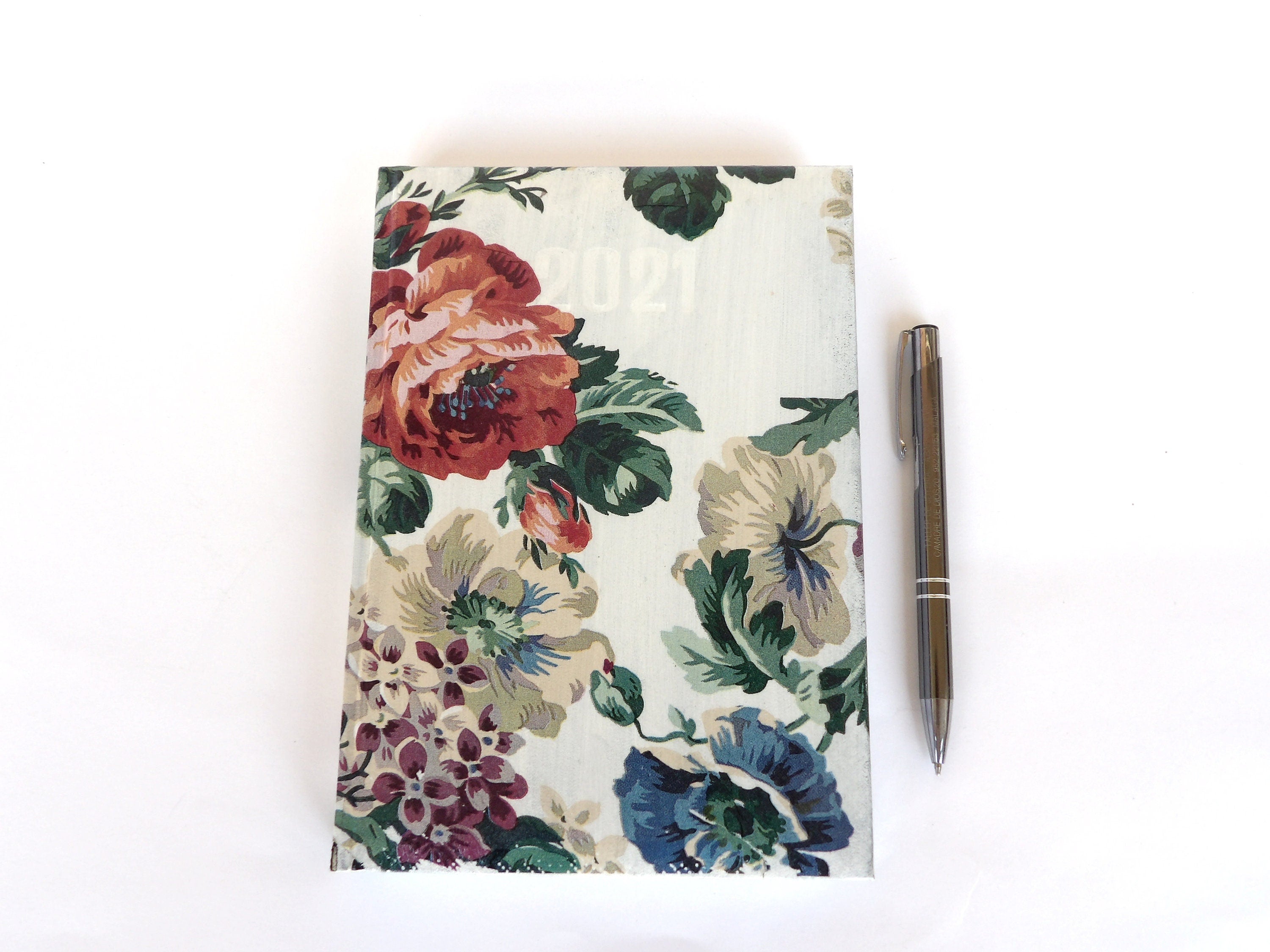 Day a Page Diary 2026, A5 Hard Cover Planner, Journal, Appointment Book, Agenda Day Per Page, Floral Co-worker Gift, Multilingual Calendar