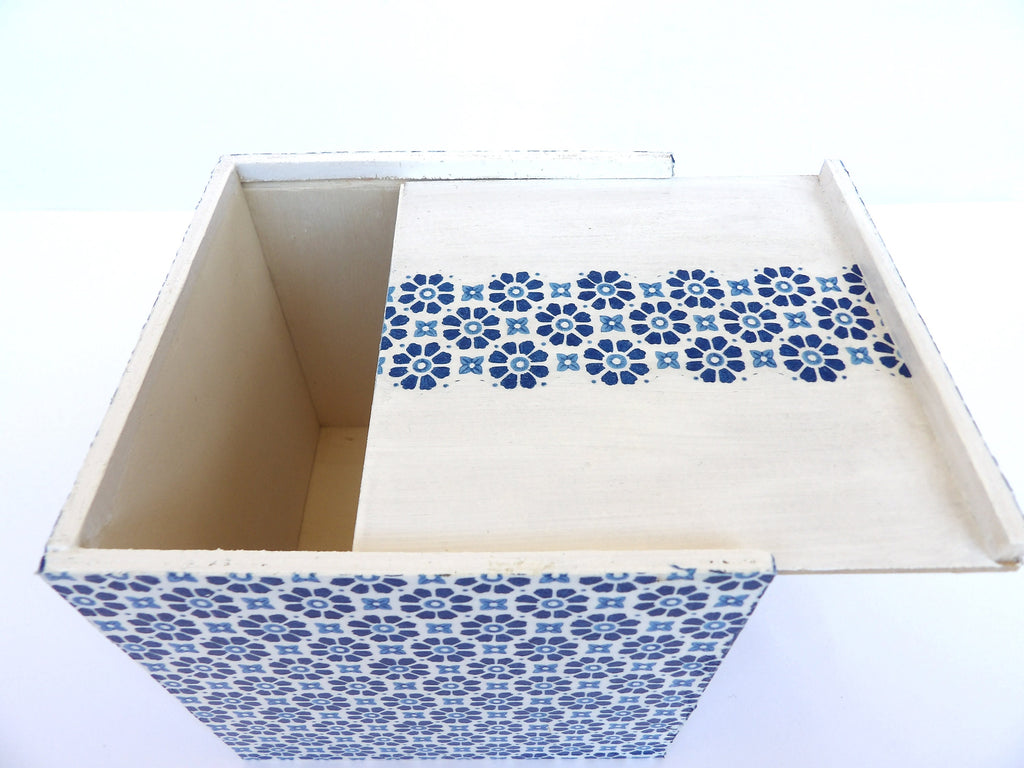Blue Tissue Cover Box, Square Napkins Box, Wooden Napkins Holder, Housewarming Gift, Floral Design Box, Livingroom Decoration