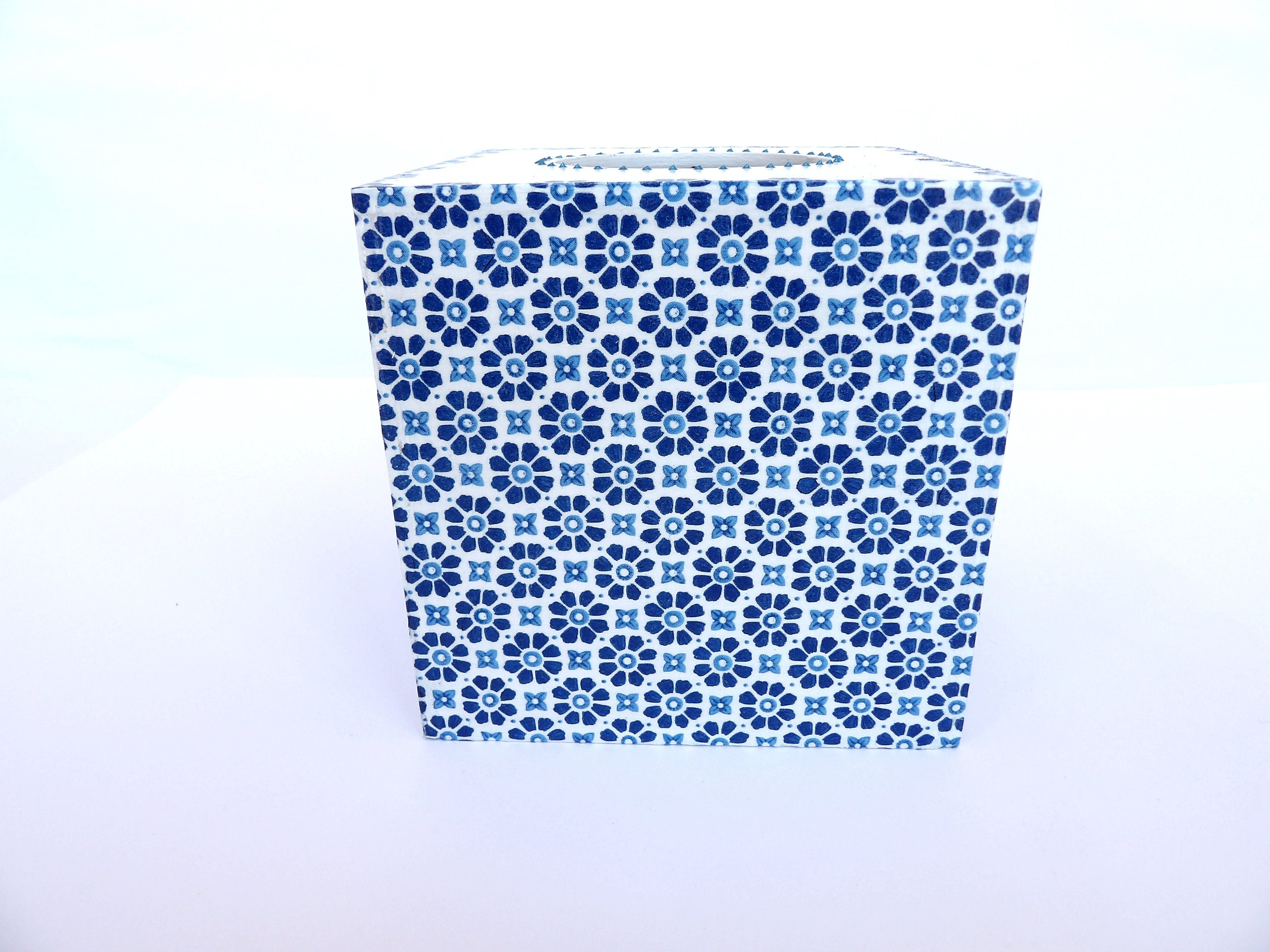 Blue Tissue Cover Box, Square Napkins Box, Wooden Napkins Holder, Housewarming Gift, Floral Design Box, Livingroom Decoration