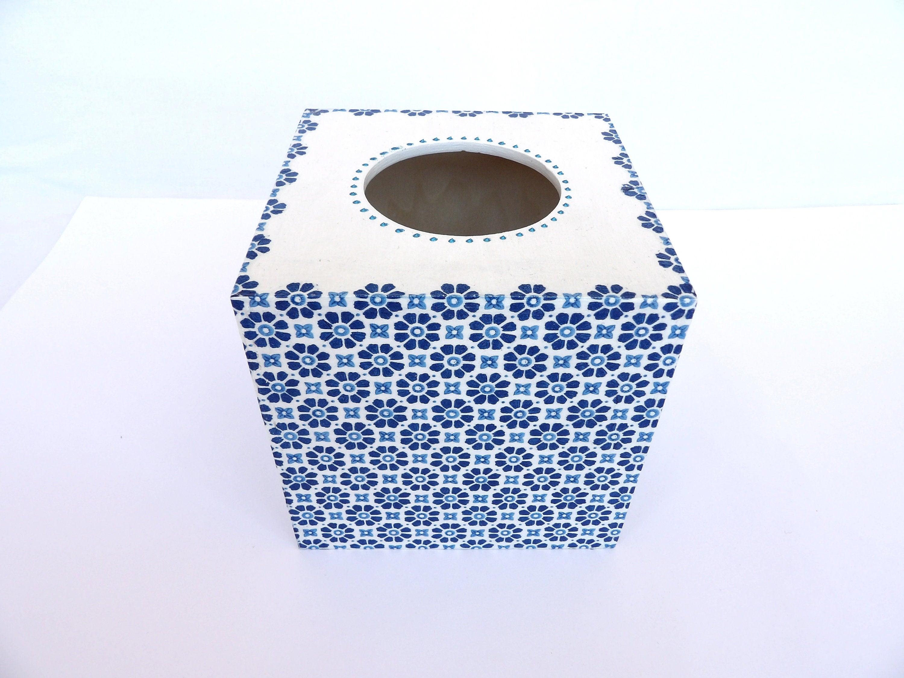Blue Tissue Cover Box, Square Napkins Box, Wooden Napkins Holder, Housewarming Gift, Floral Design Box, Livingroom Decoration