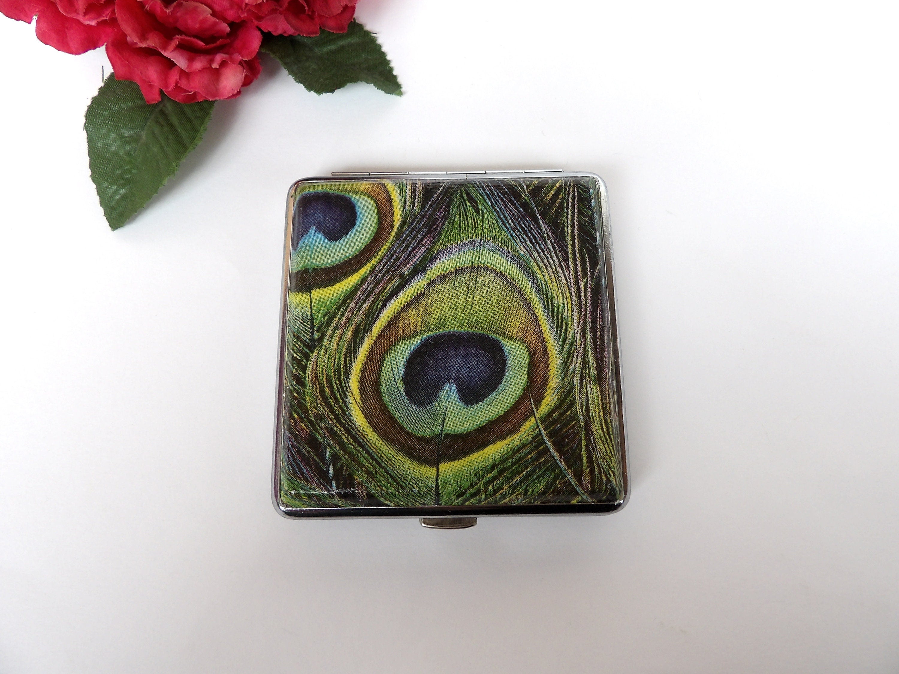 Elegant Peacock Feather Cigarette Case – Vintage Metal Smokers Gift, King Size Box, Unique Wallet for Women