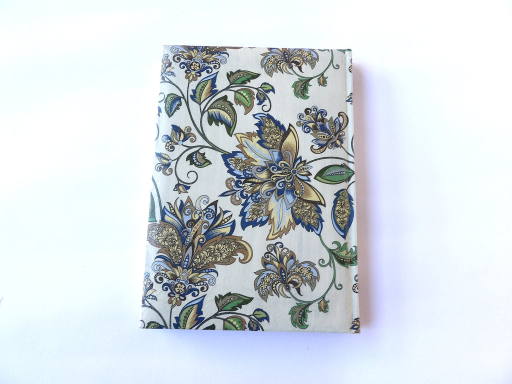 2026 Daily Diary, A5 Hard Cover Planner, Journal, Appointment Book, Agenda Day to a Page, Vintage Flowers, Co-worker Multilingual Calendar