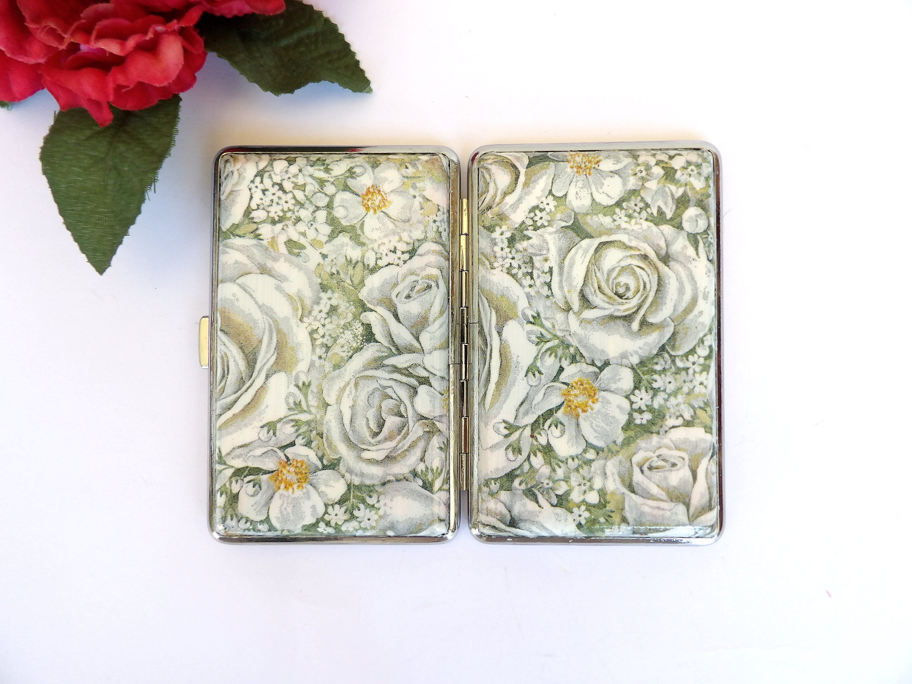 Slim 100's Cigarrette Case with White roses , Floral Business Card Case, Gift for Smokers, Elegant Gift for Her, Credit Card Case, Bag Purse