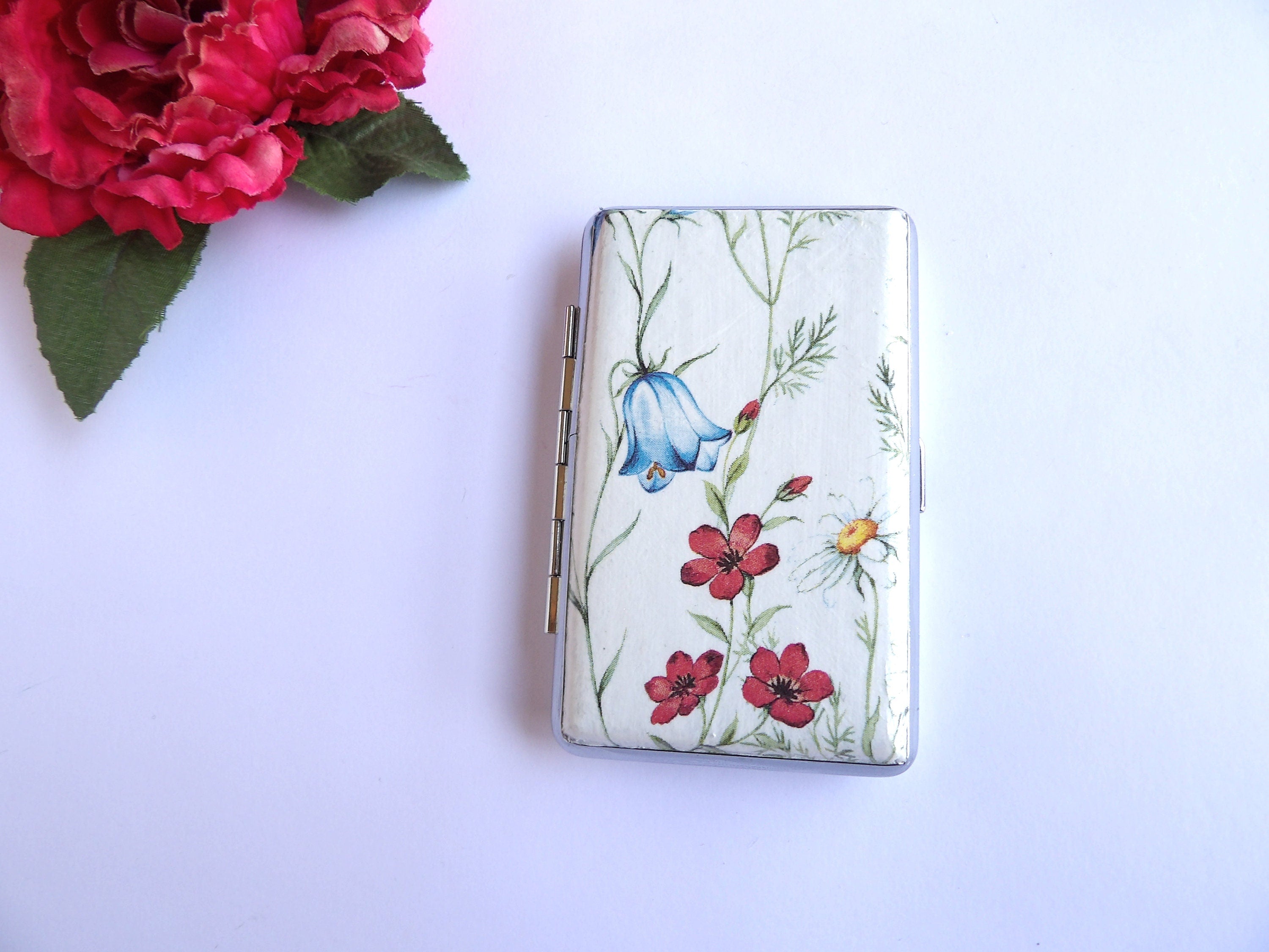 Wild flowers cigarrette case, 100s slim cigarette box, Gentle floral pattern case, business card case, elegant gift for her, thin case