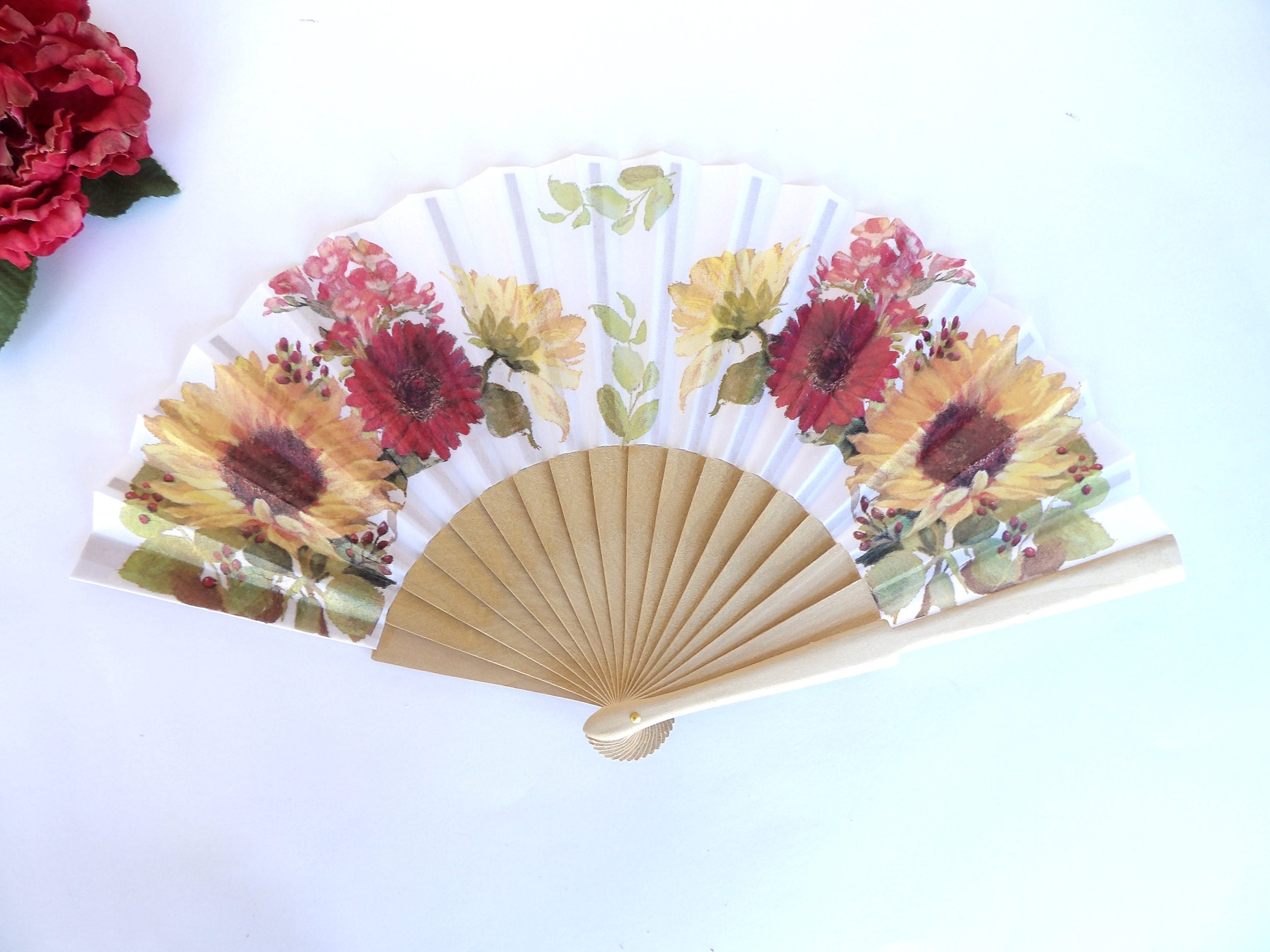 Gerbera Daisy Hand Fan, Sunflower Holding Fan, Evening or Wedding Dress Accessory, Spanish Hand Fan, Wedding Favor, Contemporary Fan