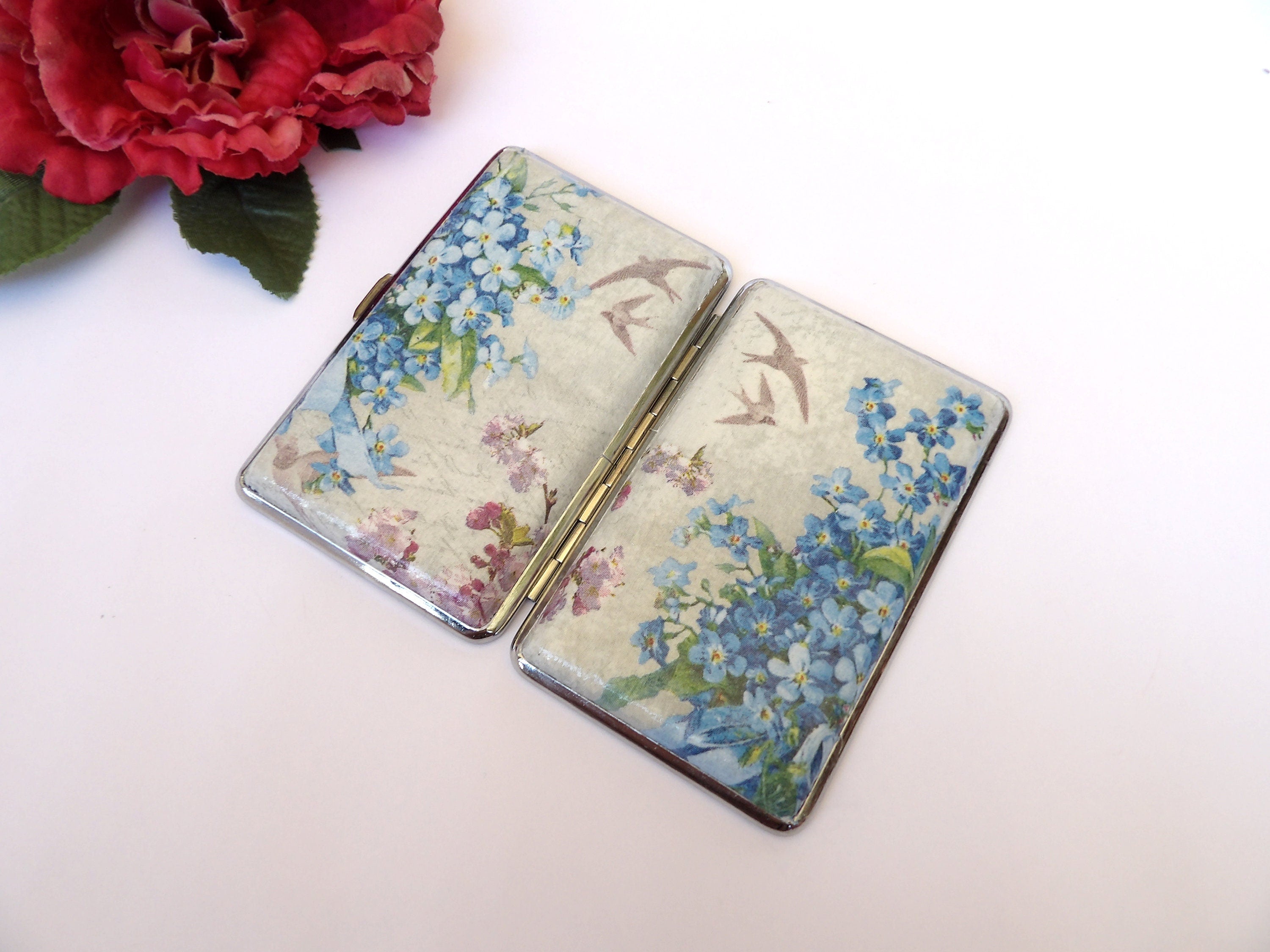 Blue wild flowers cigarrette case, 100s slim cigarette box, Gentle floral pattern case, business card case for her, flying birds design,