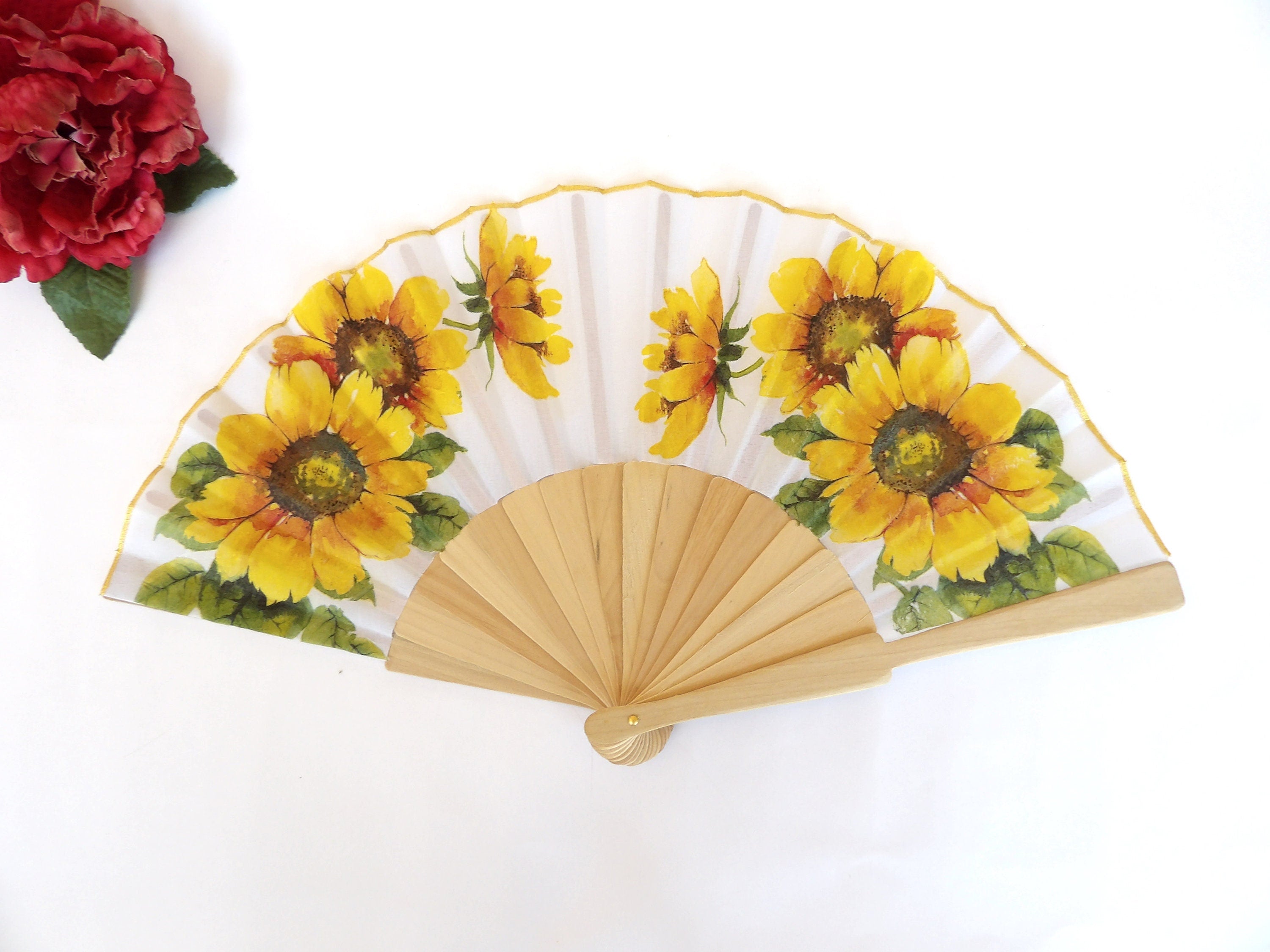 Sunflowers Hand Fan, Floral Folding Fan, Wedding Hand Fan, Scllop Handheld fan, Bride Hand Fan, Summer Accessory, Gift for Her