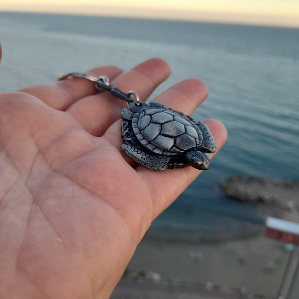 Sea turtle keychain, ocean keyring, divers gift, beach themed gift, sea turtle charm, gift for him, animal keychain, bag accessory,