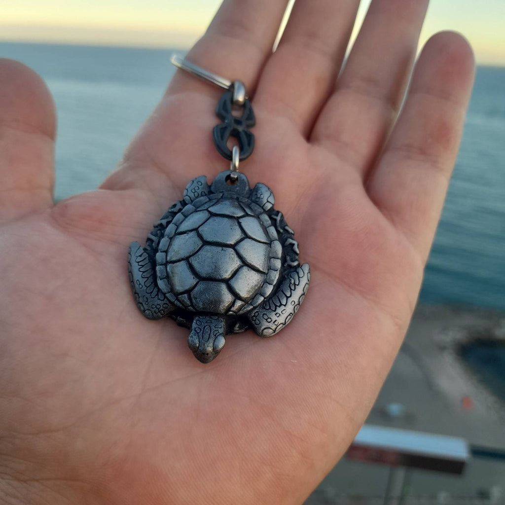 Sea turtle keychain, ocean keyring, divers gift, beach themed gift, sea turtle charm, gift for him, animal keychain, bag accessory,