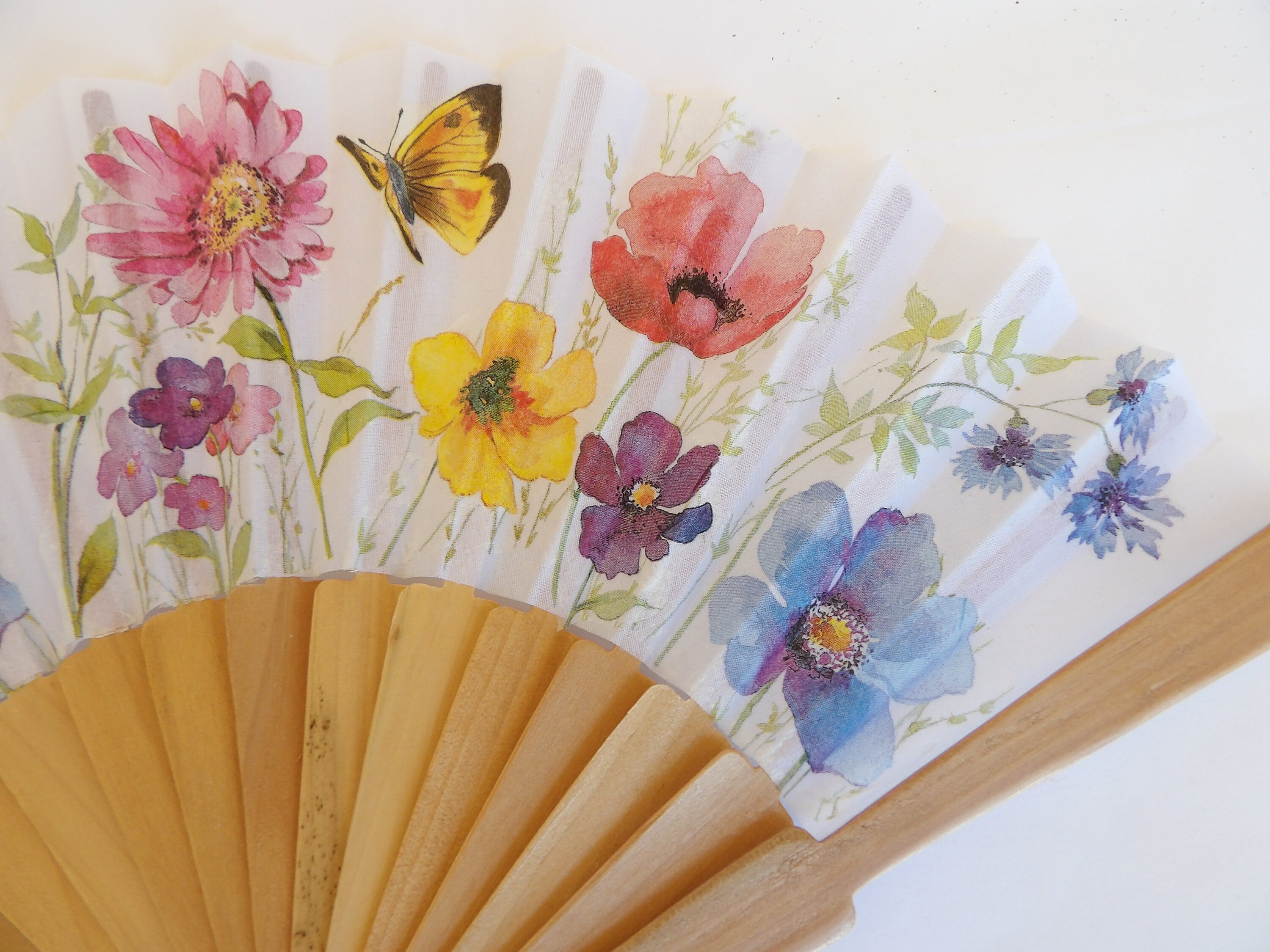 Wild flowers Hand Fan, Floral Holding Fan, Evening or Wedding Dress Accessory, Spanish Hand Fan, gift for bride, gift for bride mom