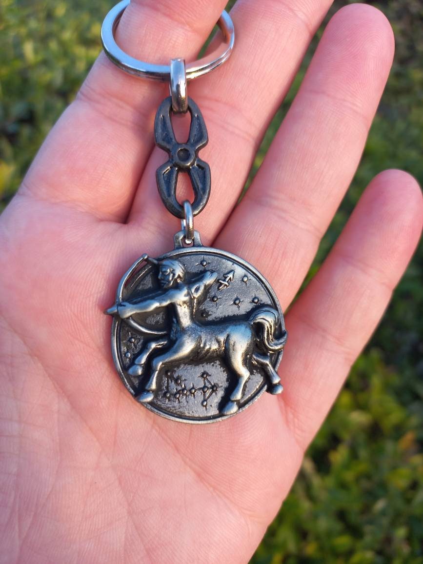 Sagittarius zodiac keychain, zodiac keyring, astrology charm, horoscope pendant, Sagittarus jewelry, birthday gift, bag charm, car accessory