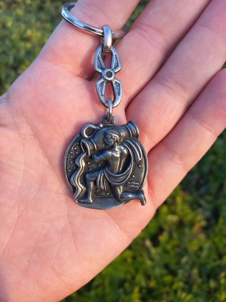 Aquarius zodiac Keyring, Horoscope Keychain, Astrology Charm, Birthday Jewelry, Aquarius Pendant, Birthday Gift, Bag Charm, Car Accessory