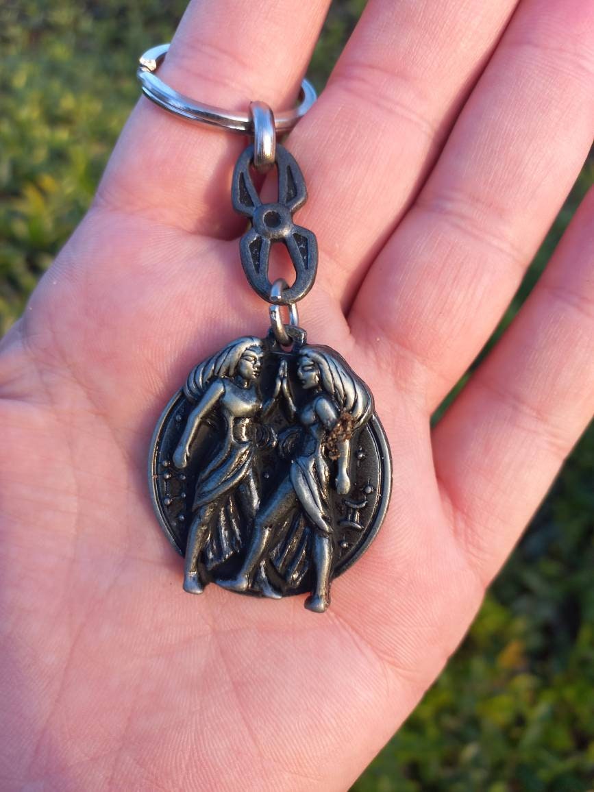 Gemini keychain, horoscope charm, astrology sign, Gemini simbol, zodiac gift, birthday pendant,keyring charm, car accessory, gemini jewelry