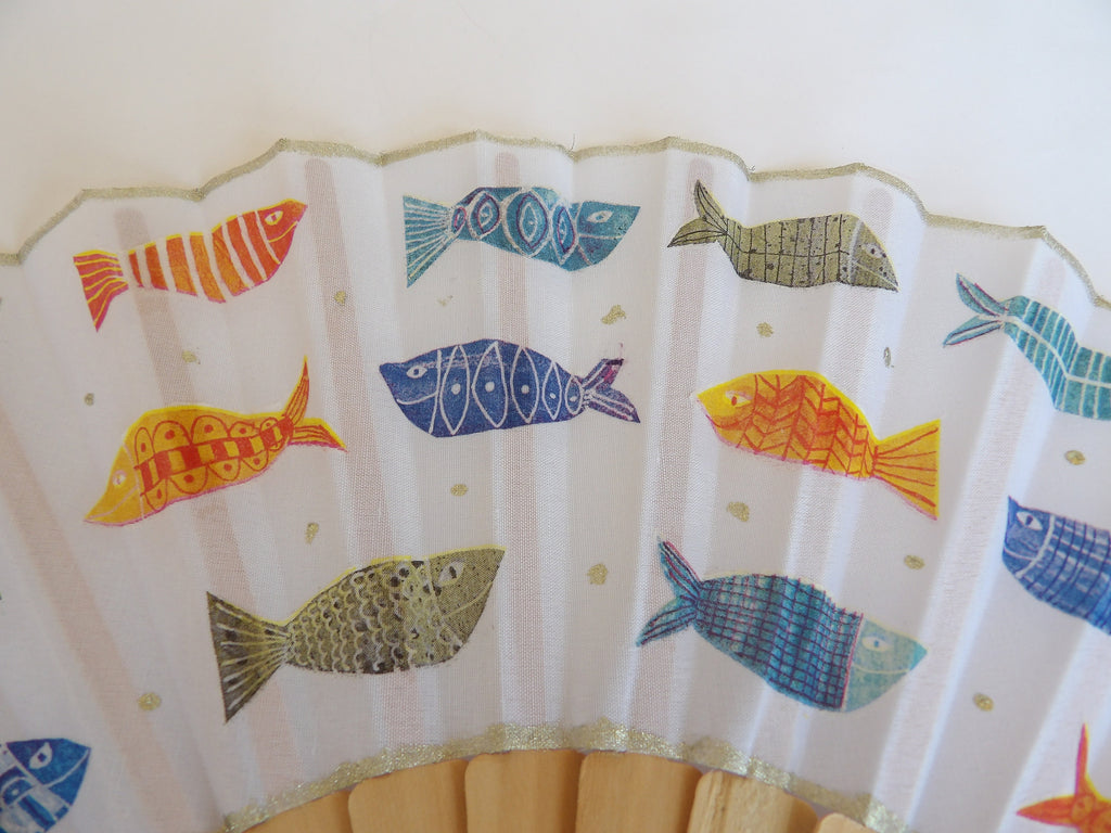 Hand Fan for Beach wedding, Folding Fan with Fishes, Wedding Hand Fan, Scllop Handheld fan, Bride Hand Fan, Summer Accessory, Gift for Wife