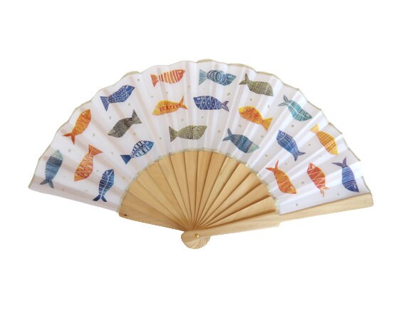 Hand Fan for Beach wedding, Folding Fan with Fishes, Wedding Hand Fan, Scllop Handheld fan, Bride Hand Fan, Summer Accessory, Gift for Wife