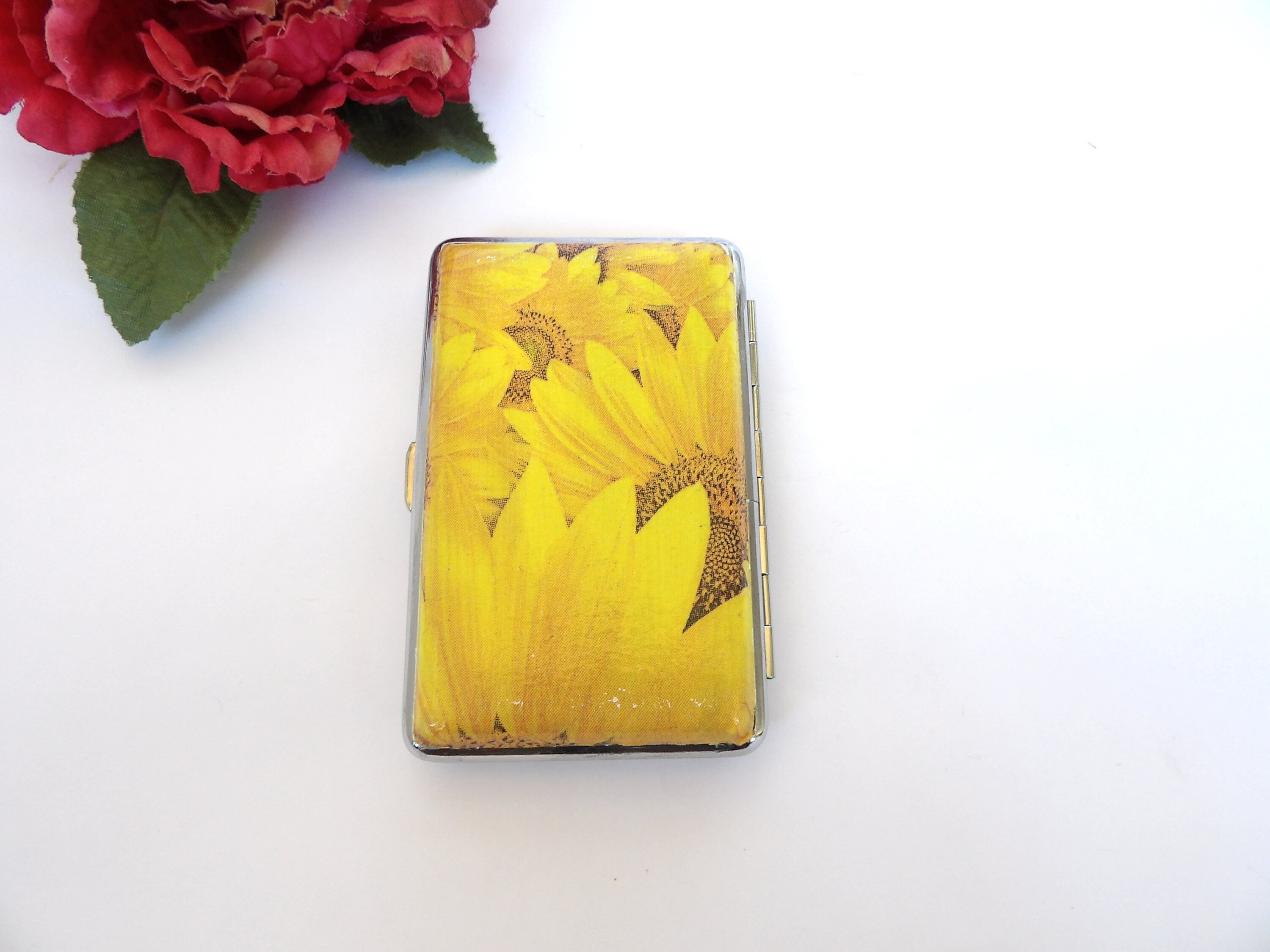 Sunflowers Slim 100's Cigarrette Case, Floral Box, Business Card Case, Gift for Smokers, Elegant Credit Card Case, Bag or clutch Purse