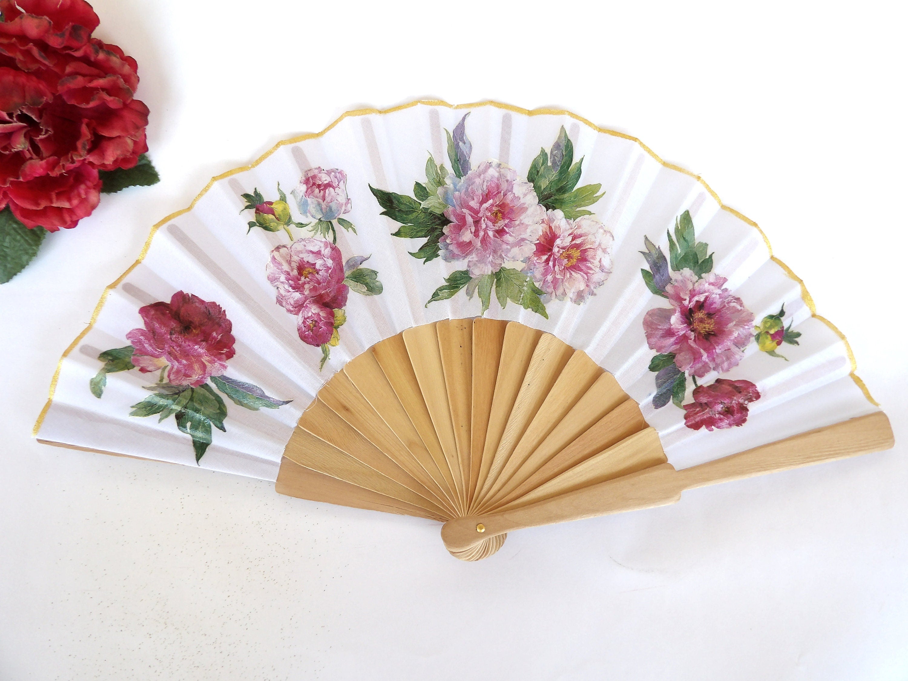 Hand Fan with Peonies, Floral Holding Fan, Wedding Dress Accessory, Spanish Hand Fan, Garden Wedding hand fan, gift for bride mom