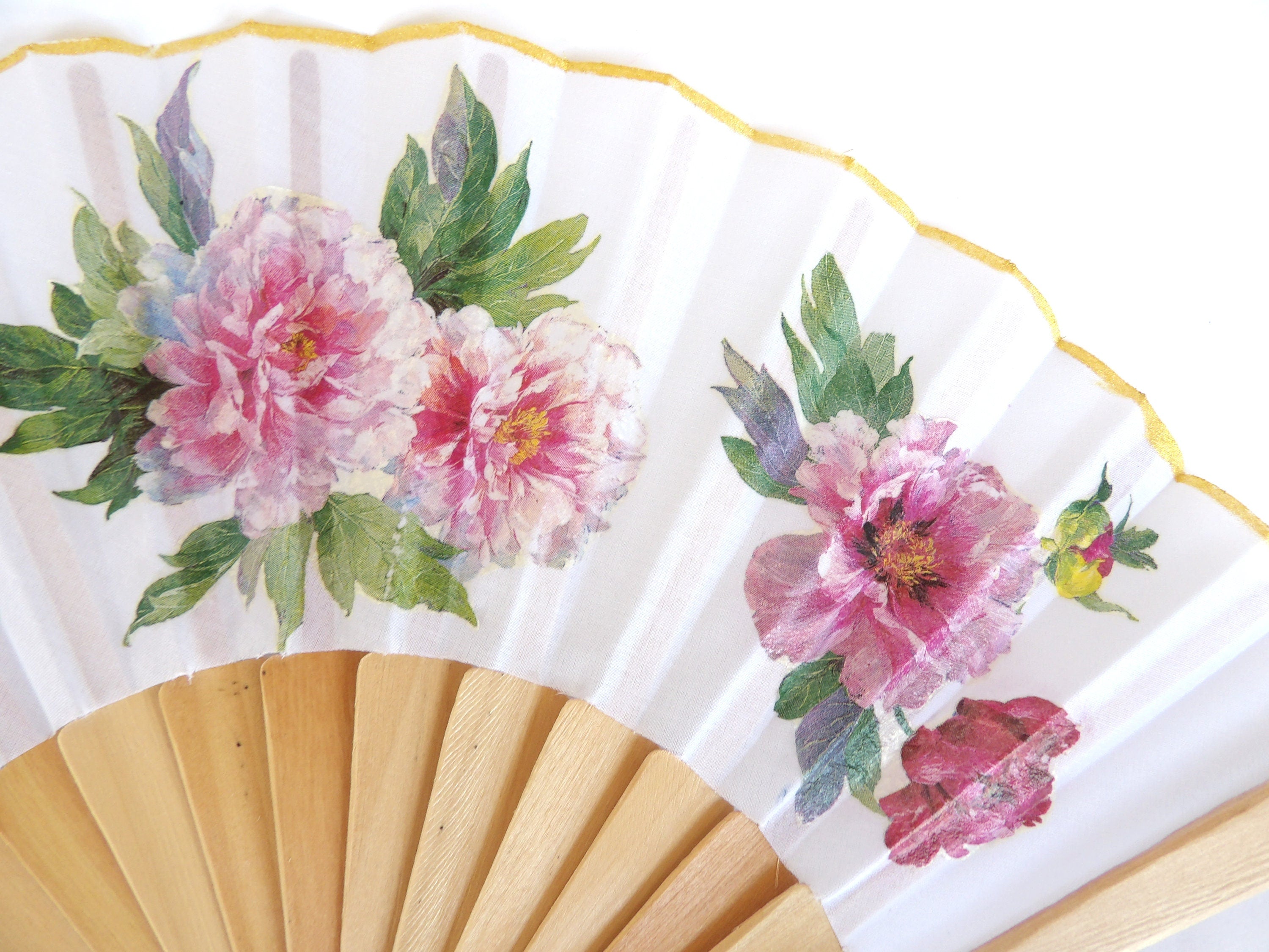 Hand Fan with Peonies, Floral Holding Fan, Wedding Dress Accessory, Spanish Hand Fan, Garden Wedding hand fan, gift for bride mom