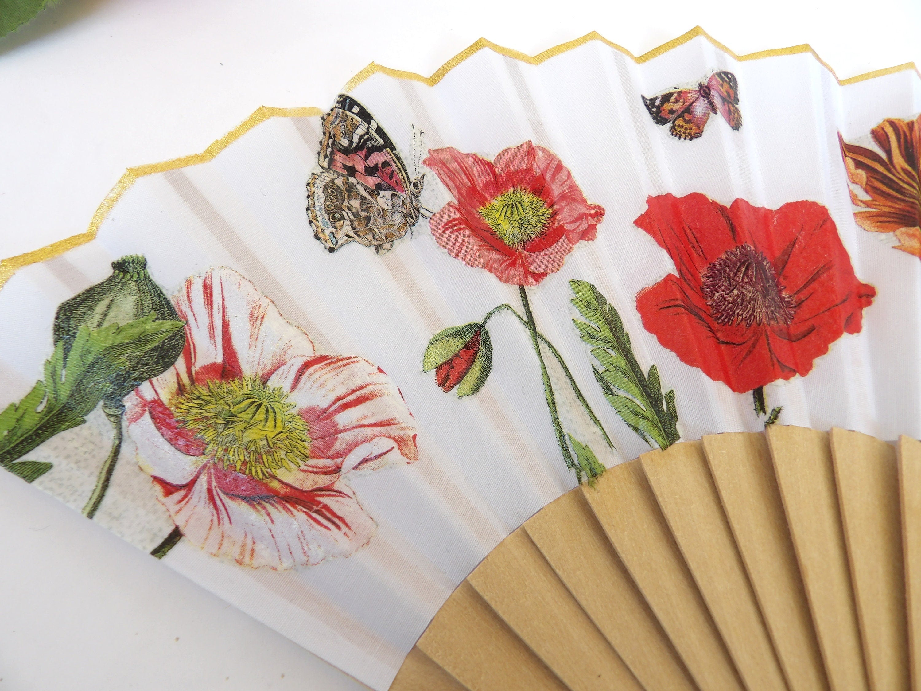 Hand Fan with Poppy Flower , Red Wild Poppy Folding Fan, Wedding Accesory, Elegant Hand Fan, Scallop Handheld Fan, Floral Gift for Bride