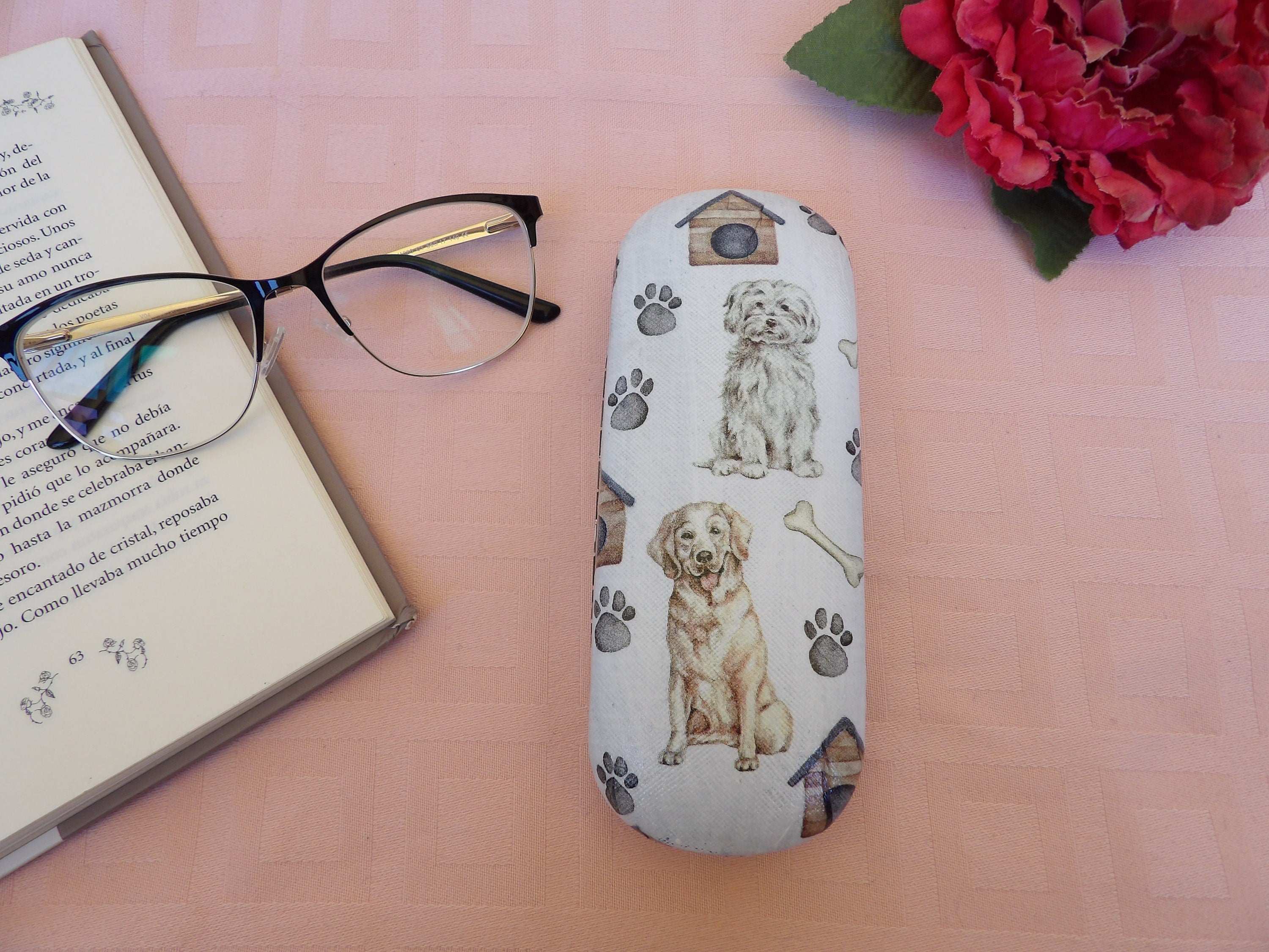 Cute Dogs Eyeglass Case, Portable Hard Sunglass Case, Sweet Puppy Eyeglass Protector, Dog mom Eyeglasses Box, Animal lover gift,