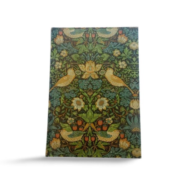 William Morris Daily Planner 2026, A5 Hard Cover Diary, Strawberry Thief Journal, Appointment notebook, Agenda Day to a Page, Daily Calendar