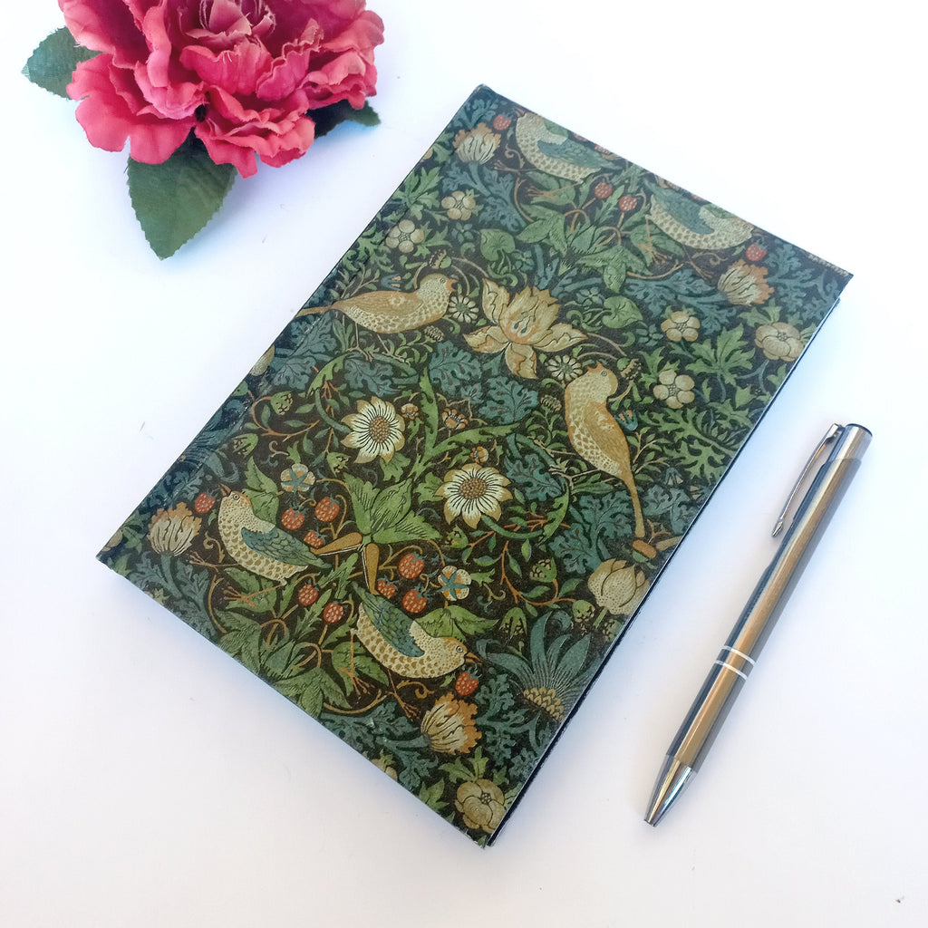 William Morris Daily Planner 2026, A5 Hard Cover Diary, Strawberry Thief Journal, Appointment notebook, Agenda Day to a Page, Daily Calendar