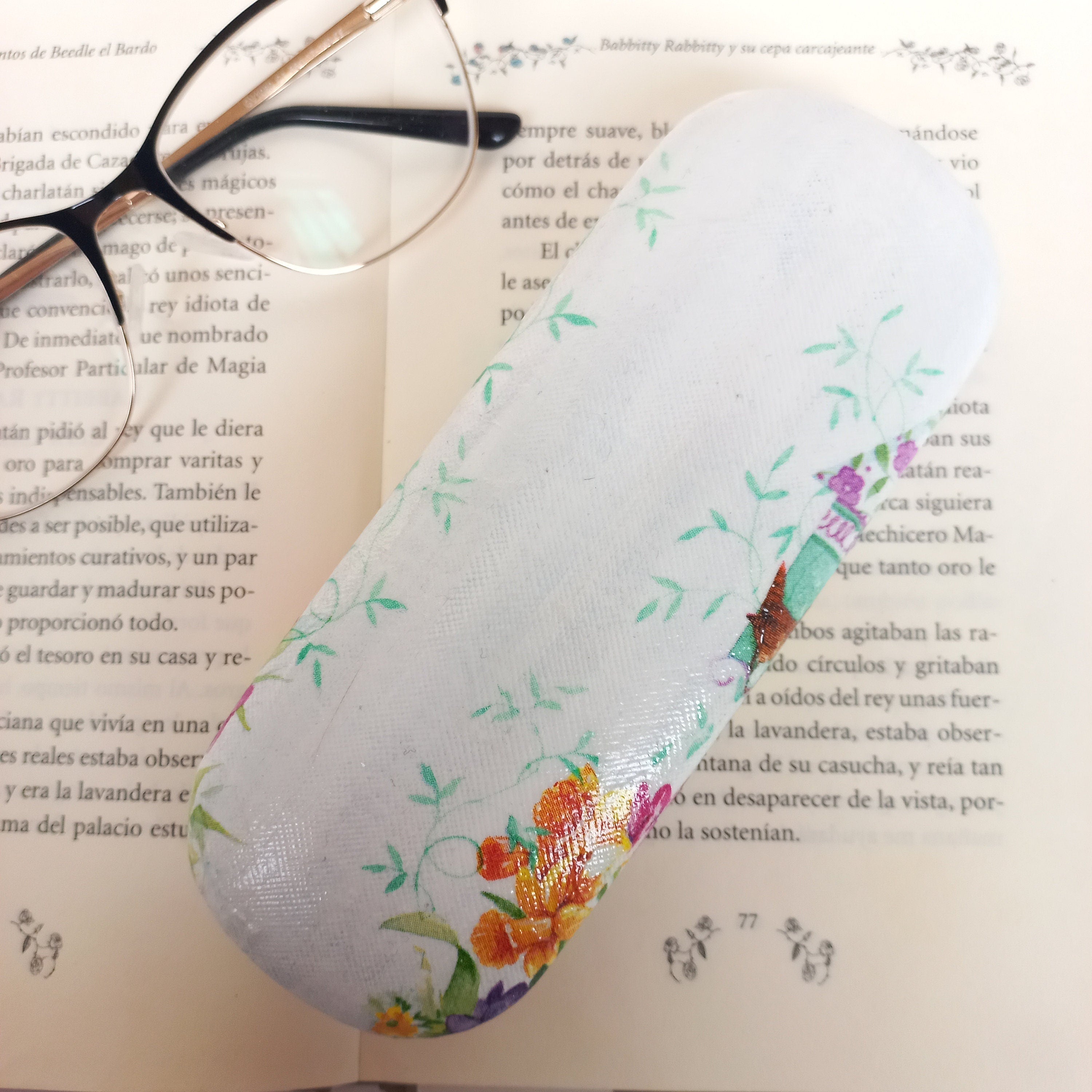 Eyeglass Case Hard,  Glasses Case for Gardener, Glasses Storage Box, Spectacle Case, Birds and flowers Case, Reading glasses Box